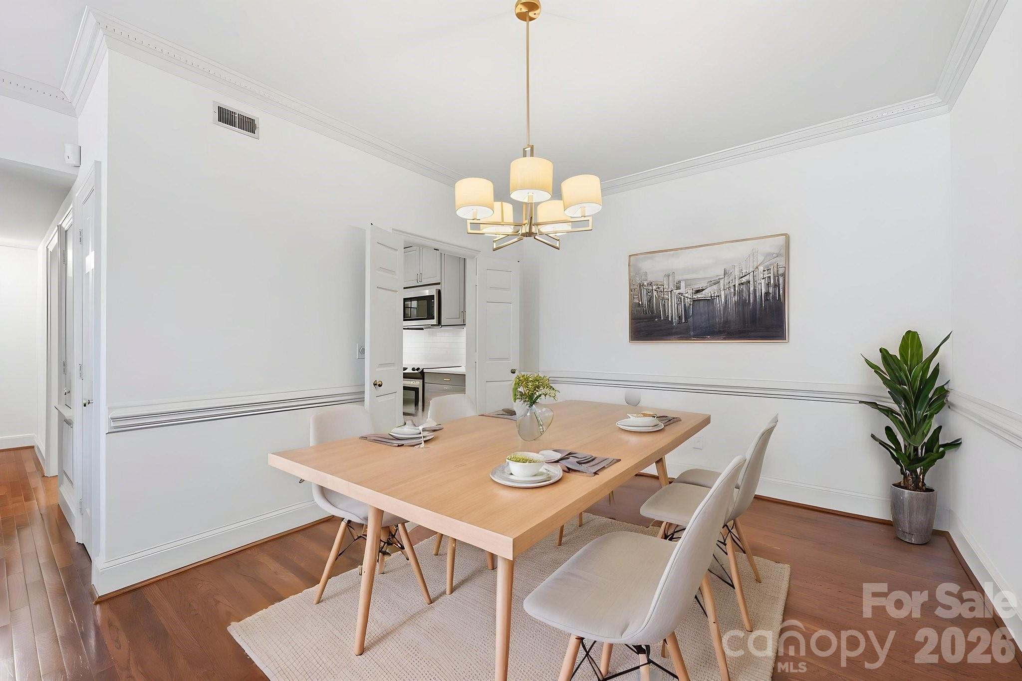 2440 Selwyn Avenue Unit: B