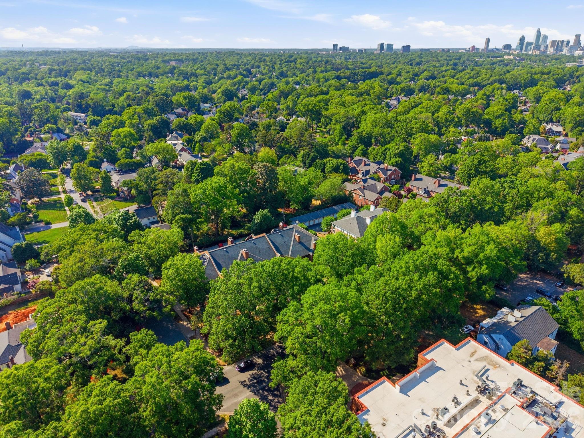 2440 Selwyn Avenue Unit: B
