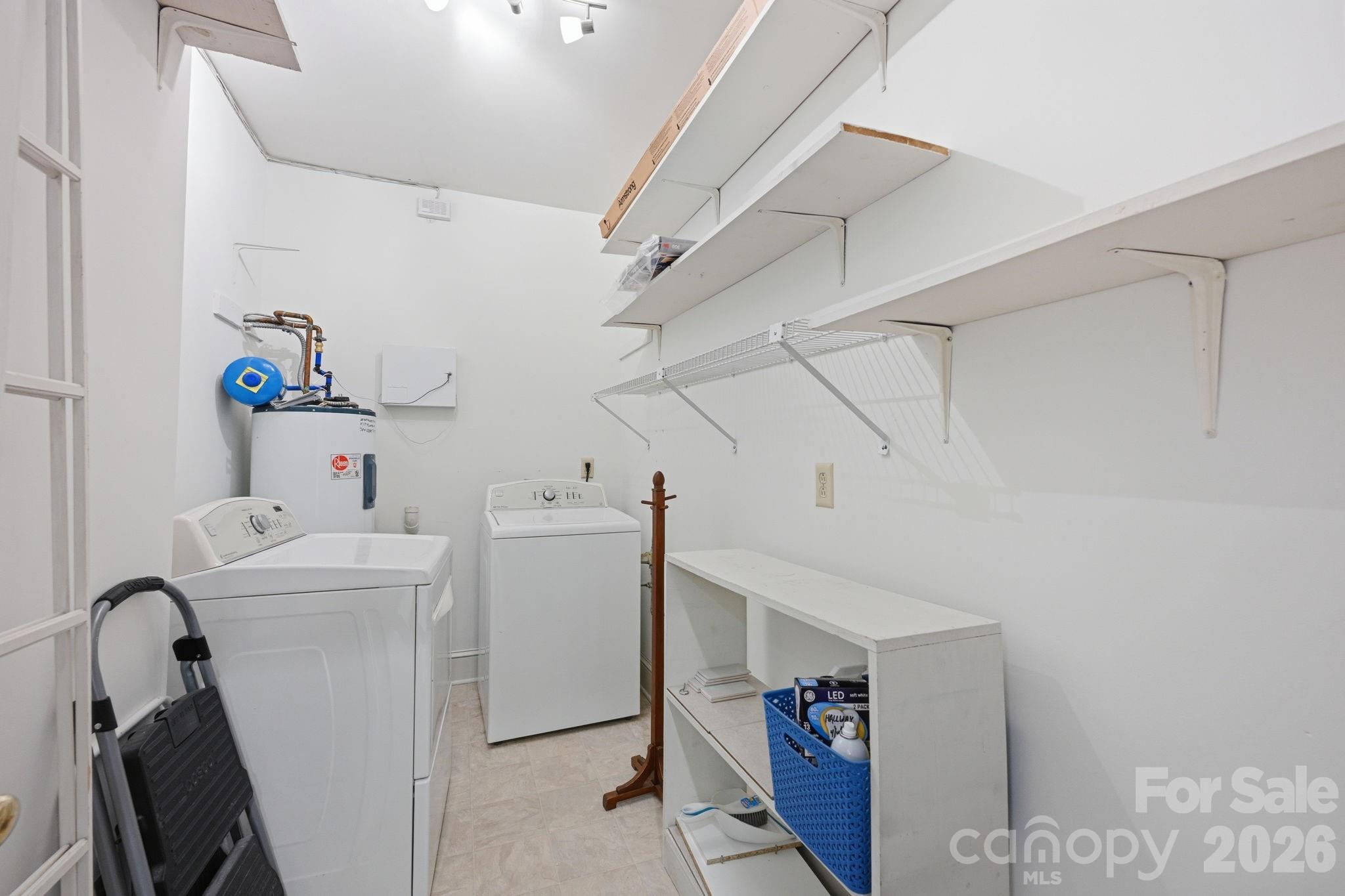 2440 Selwyn Avenue Unit: B