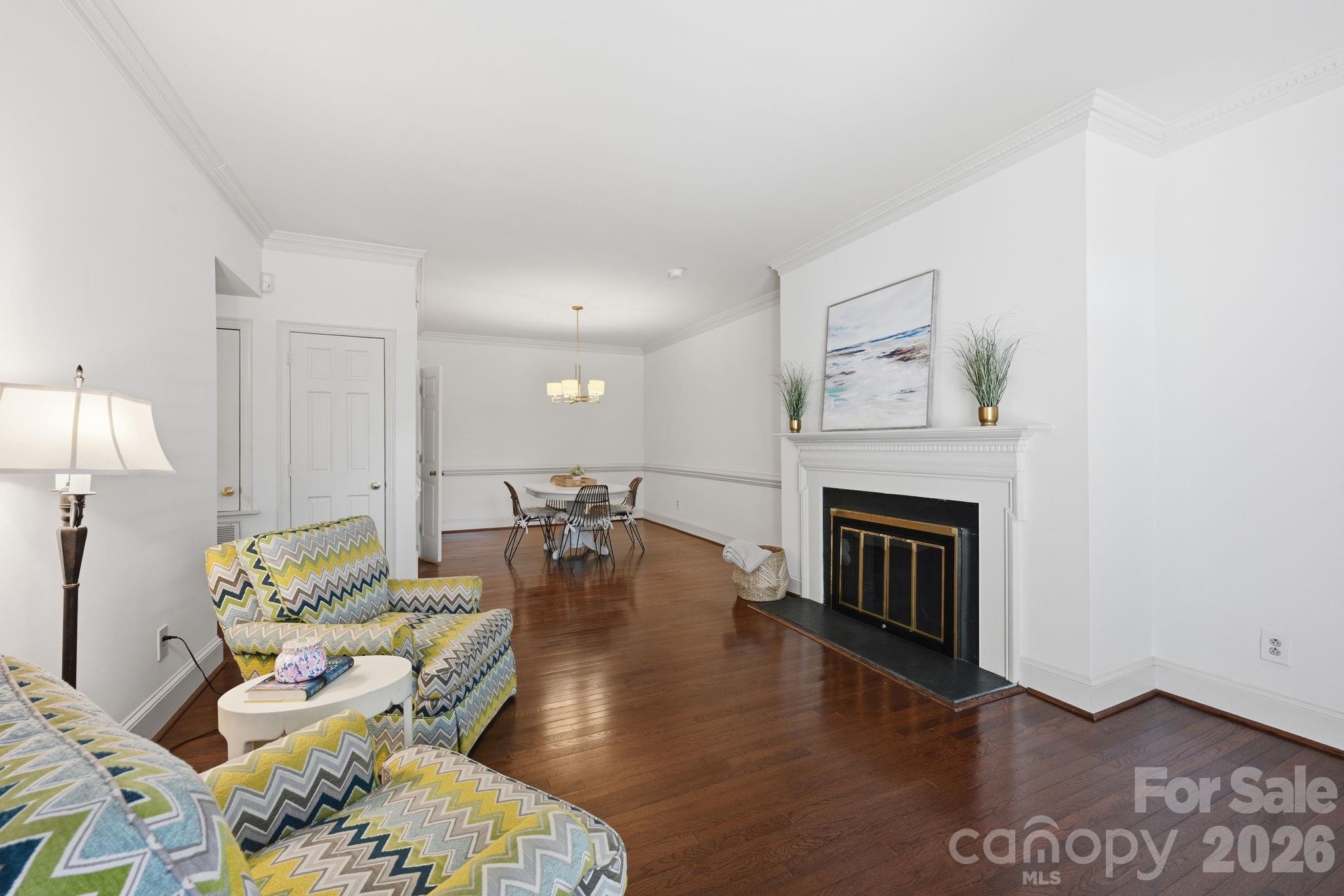 2440 Selwyn Avenue Unit: B
