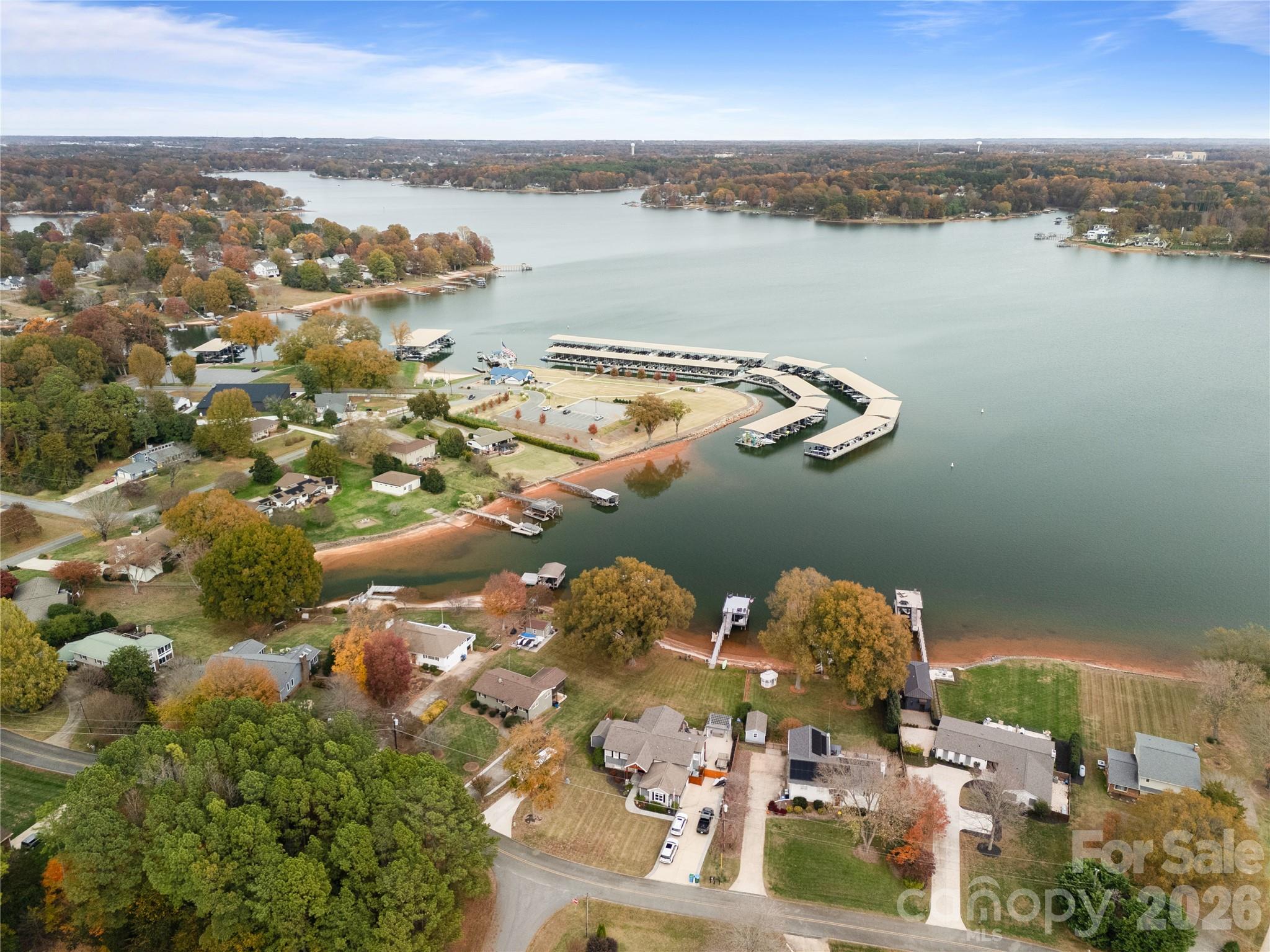 240 Shoreline Loop