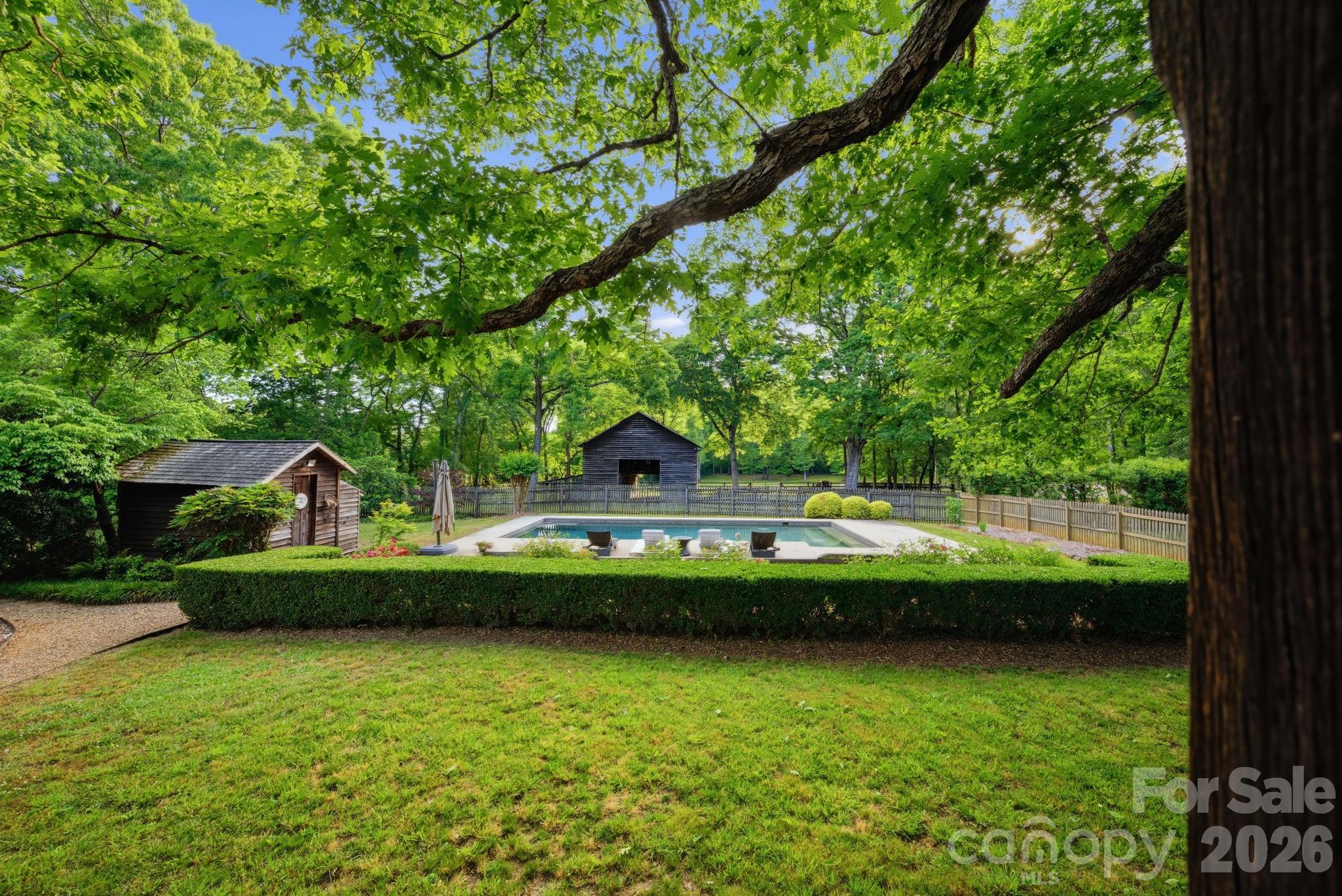 10915 Beatties Ford Road