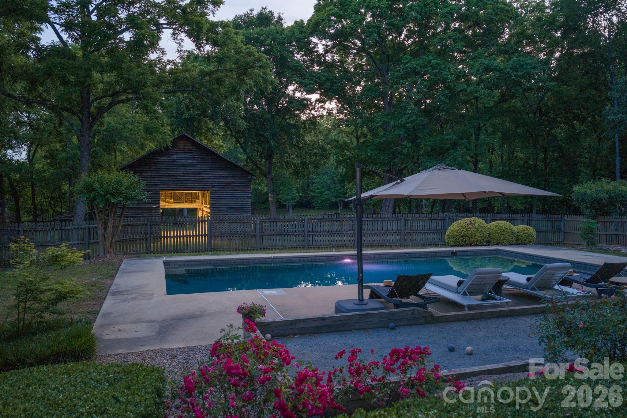 10915 Beatties Ford Road