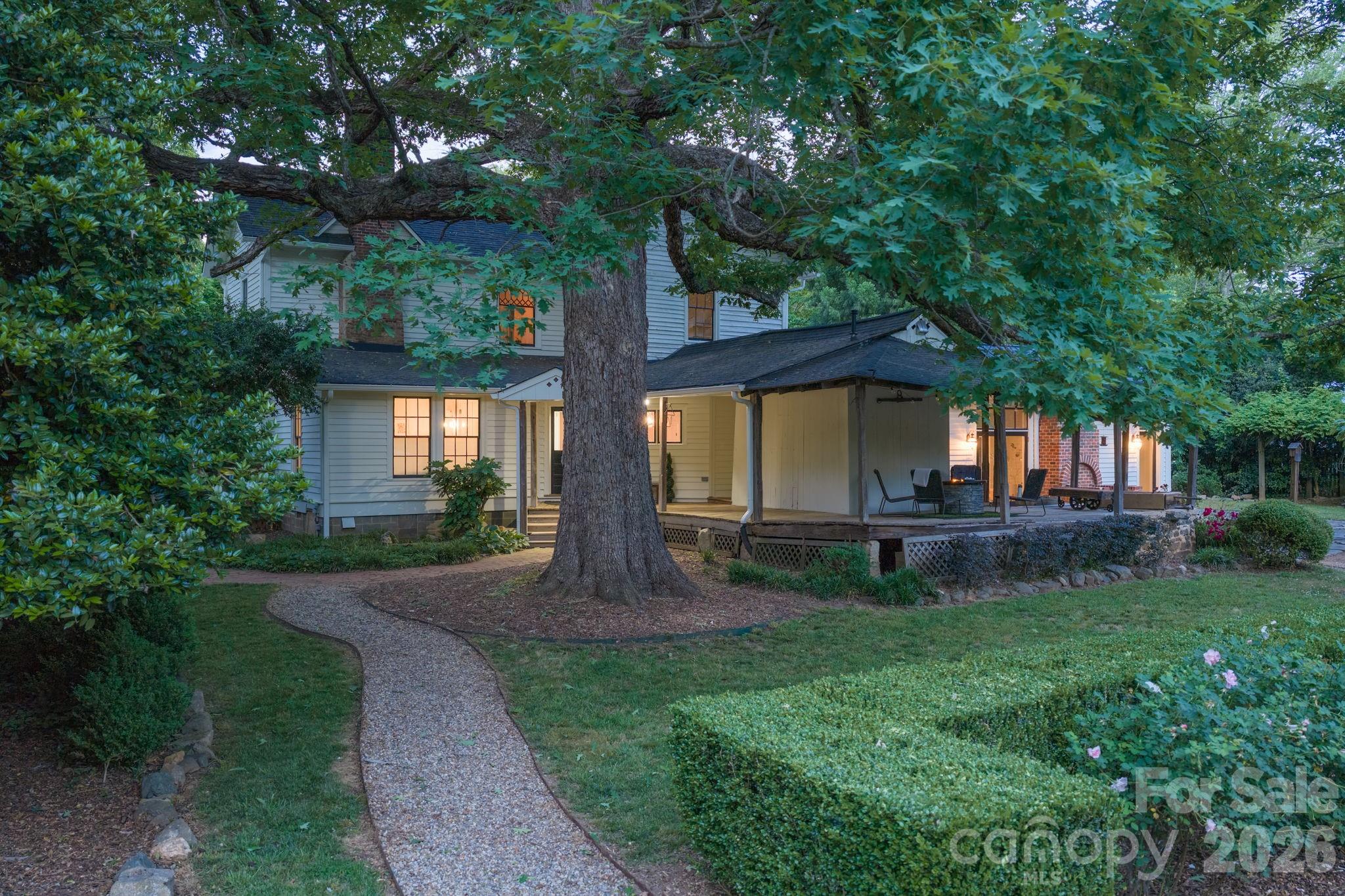 10915 Beatties Ford Road