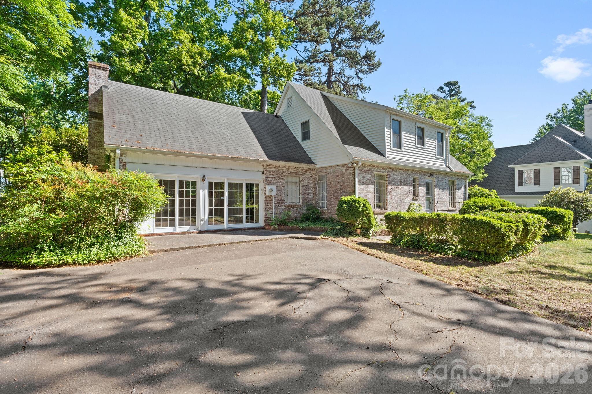 2928 Windsor Road