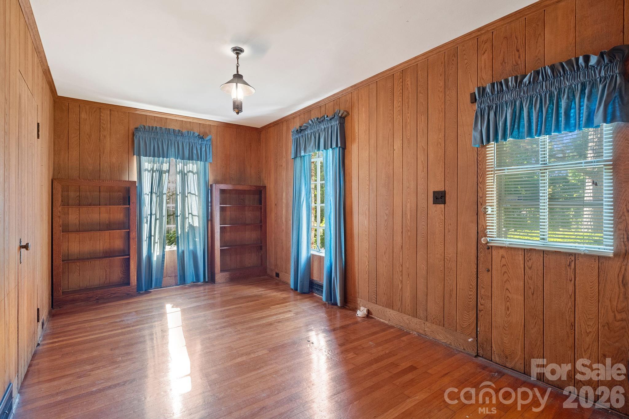 2928 Windsor Road