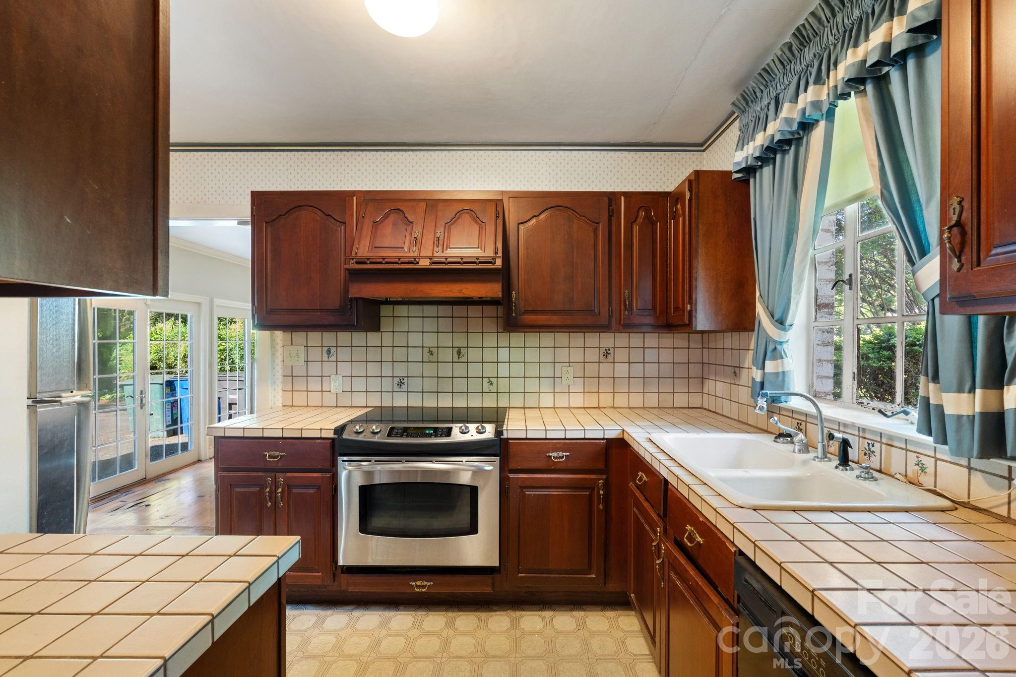 2928 Windsor Road