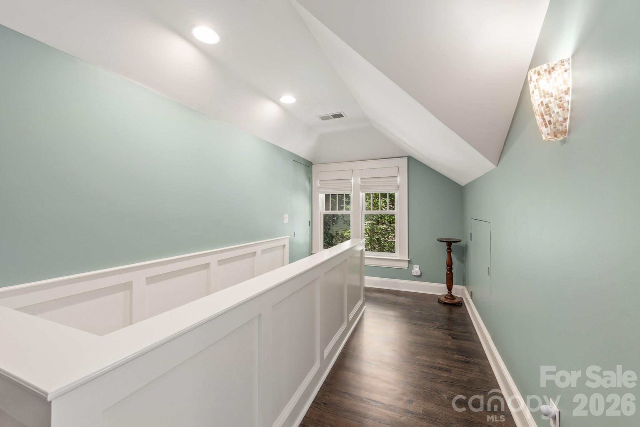 2601 E 5th Street