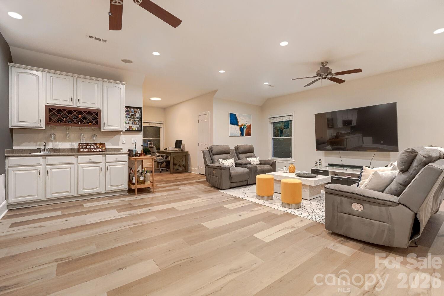 6605 Saunton Court