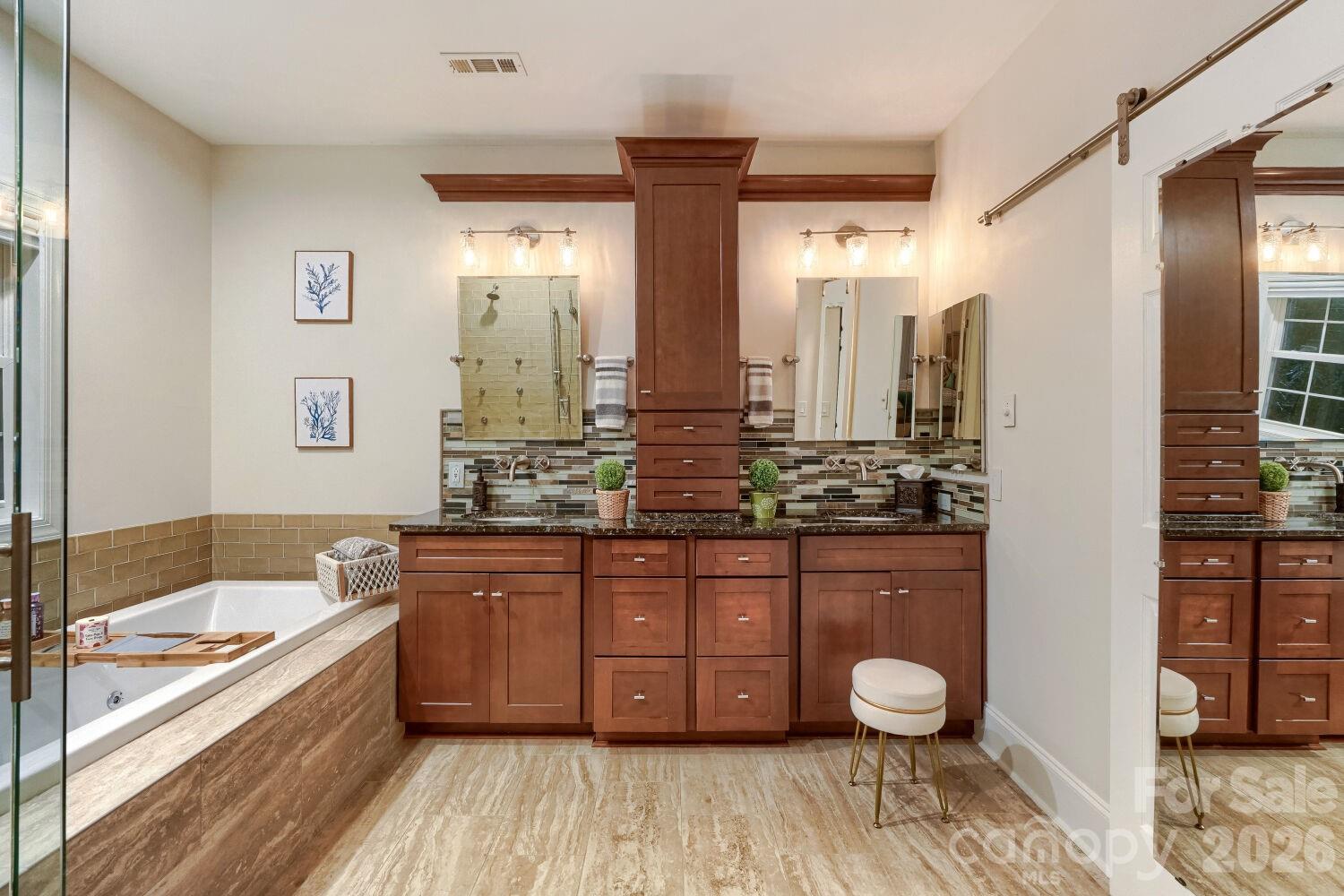 6605 Saunton Court