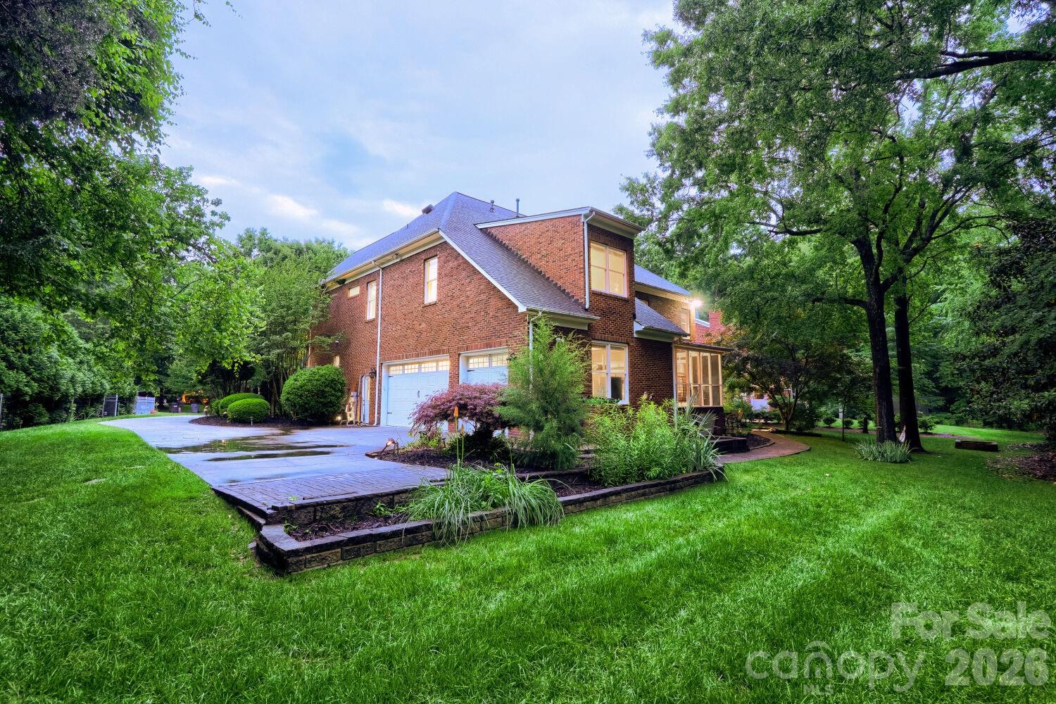 6605 Saunton Court