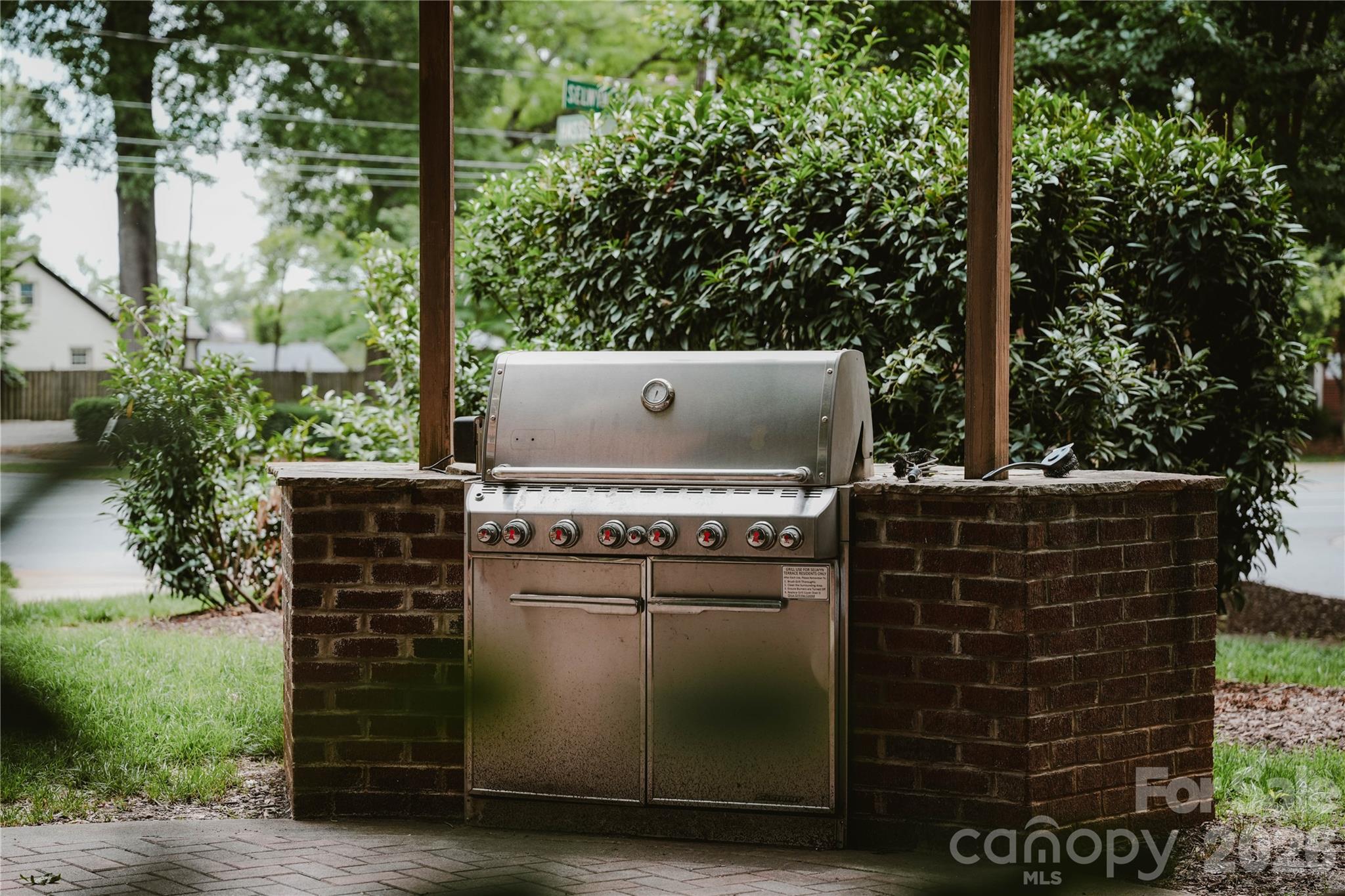 2946 Selwyn Avenue Unit: 112