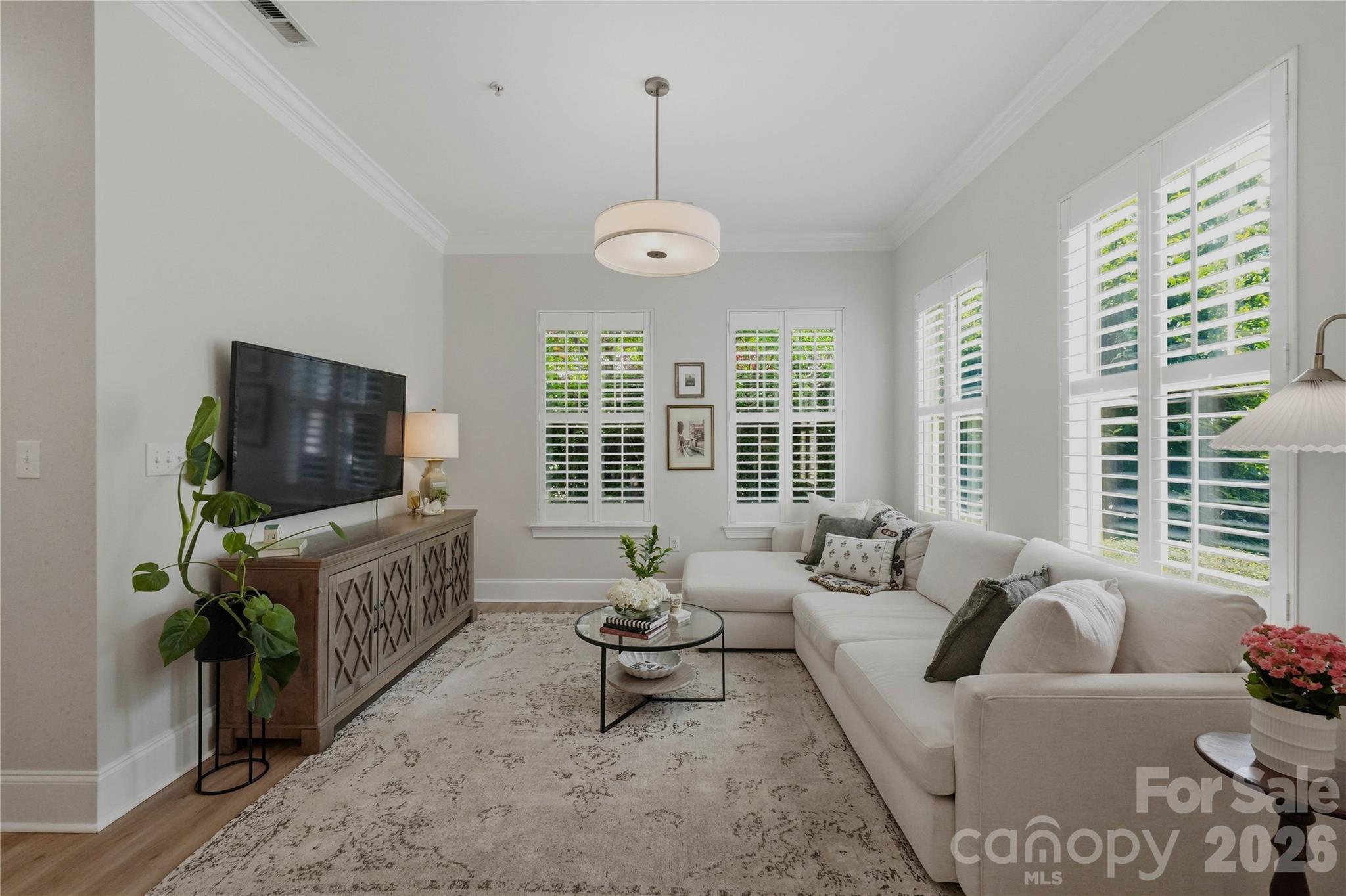 2946 Selwyn Avenue Unit: 112