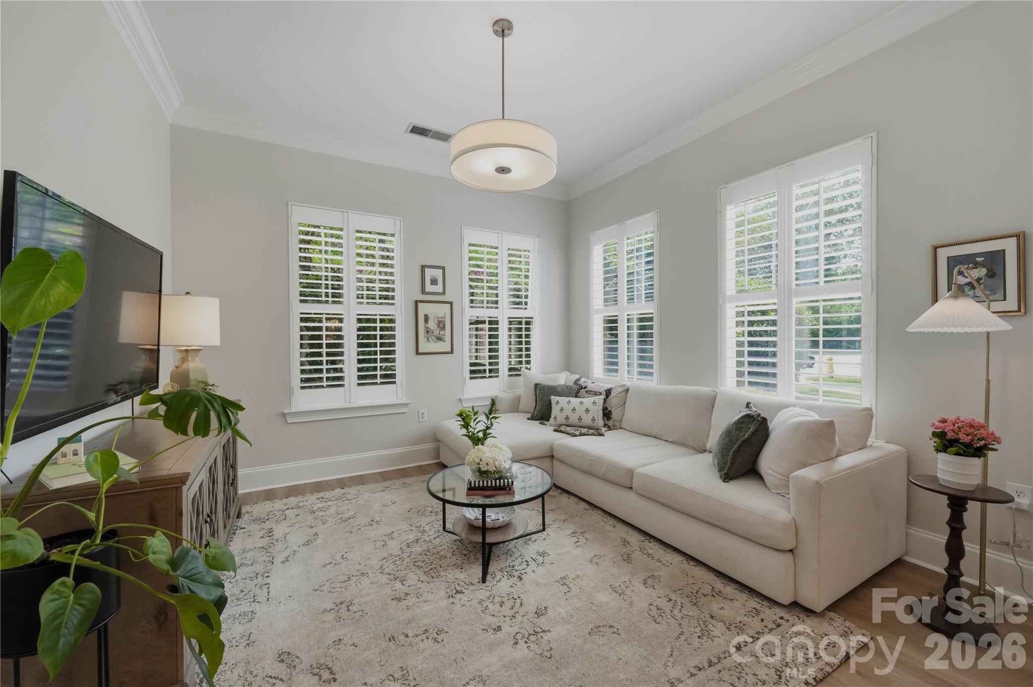 2946 Selwyn Avenue Unit: 112