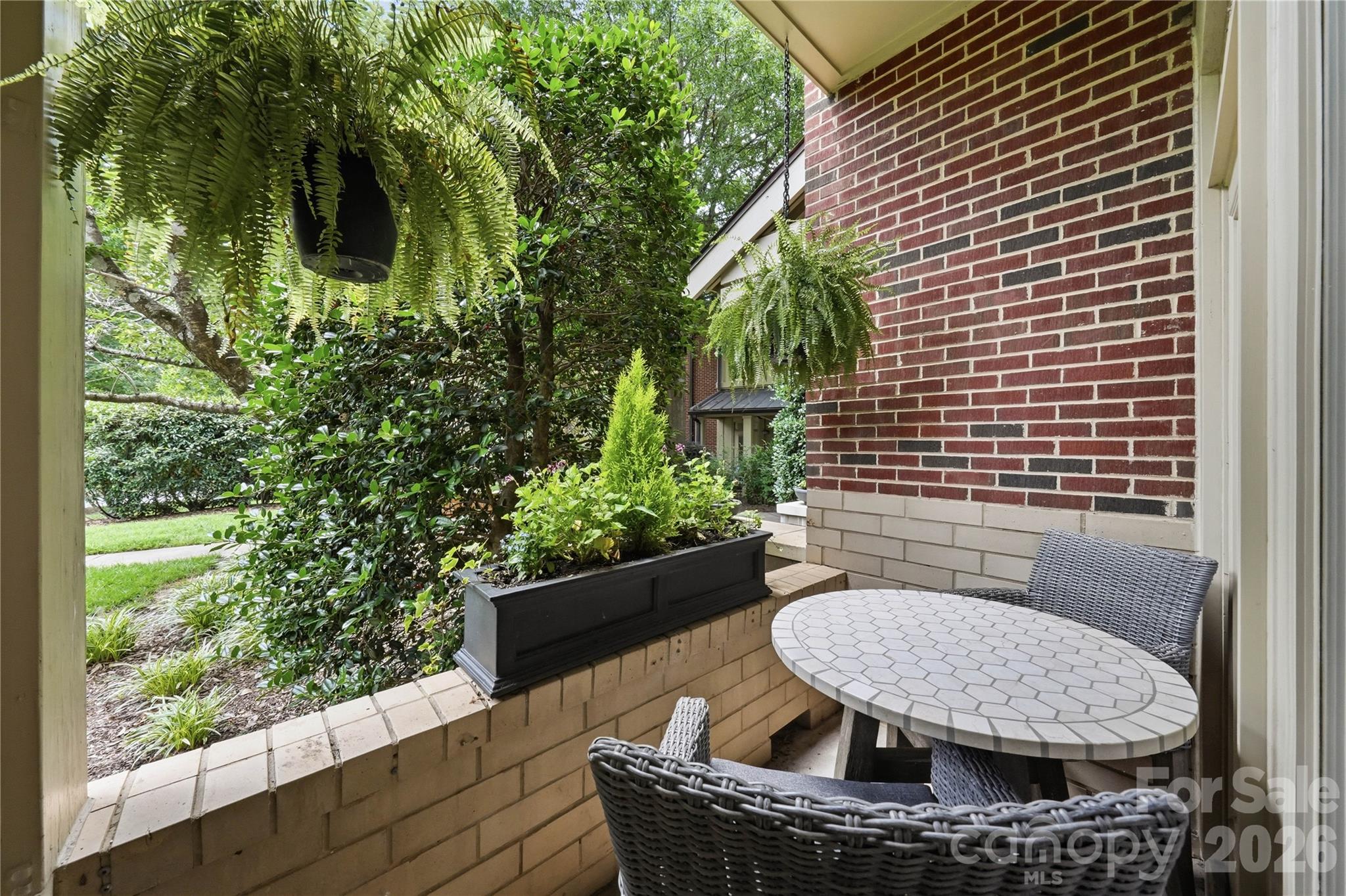 2946 Selwyn Avenue Unit: 112