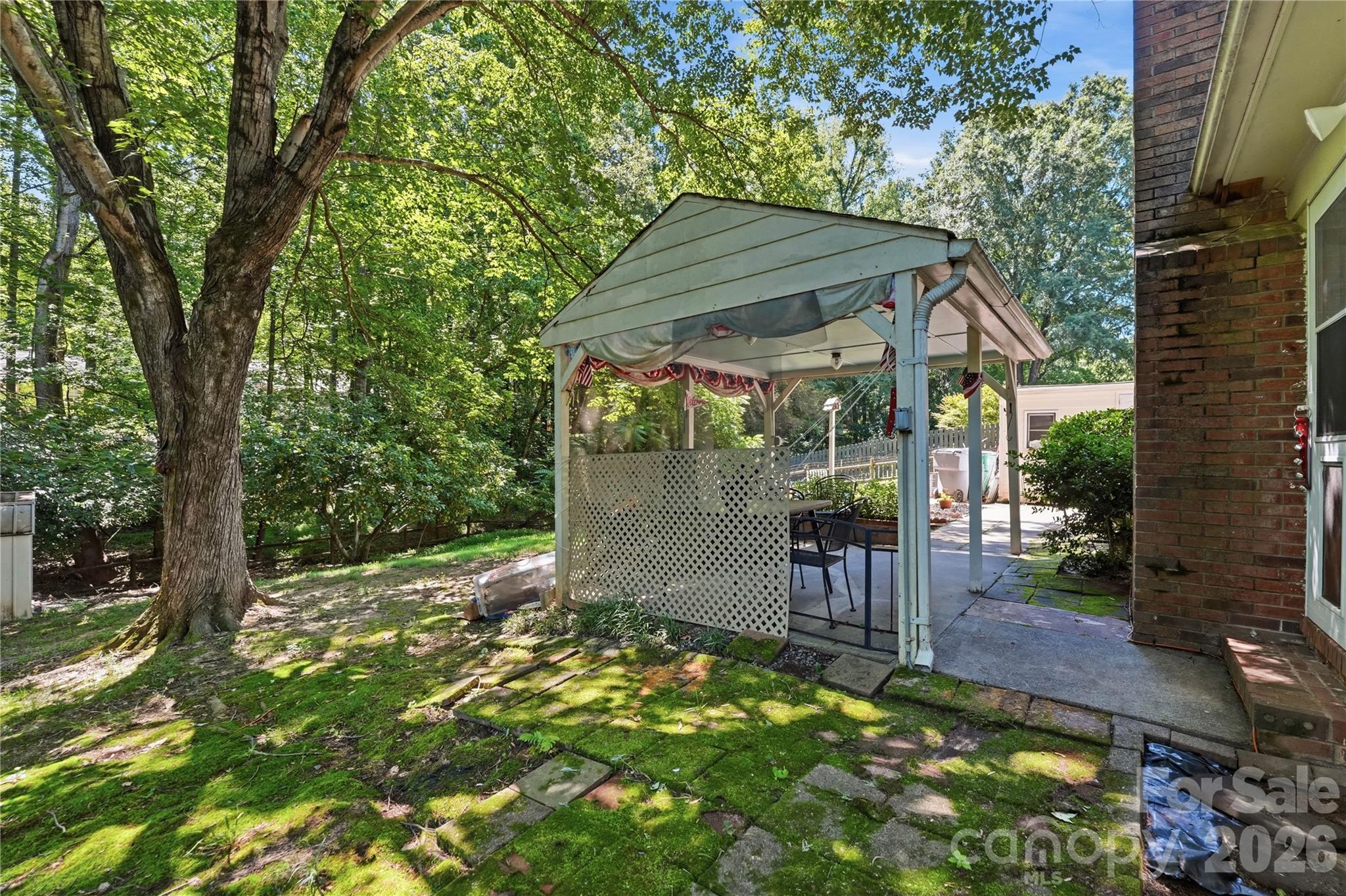 7626 Winterset Drive