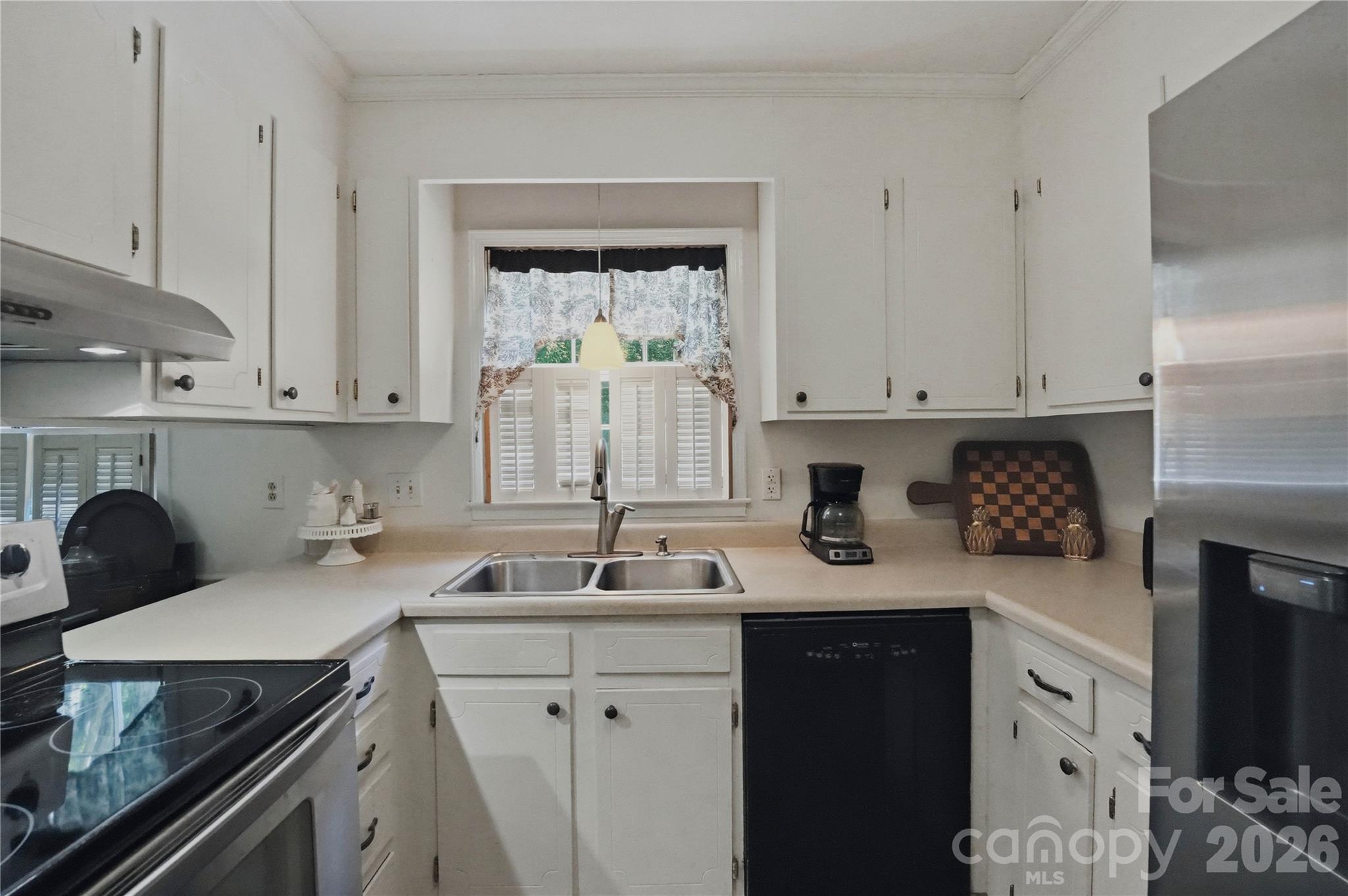 7626 Winterset Drive