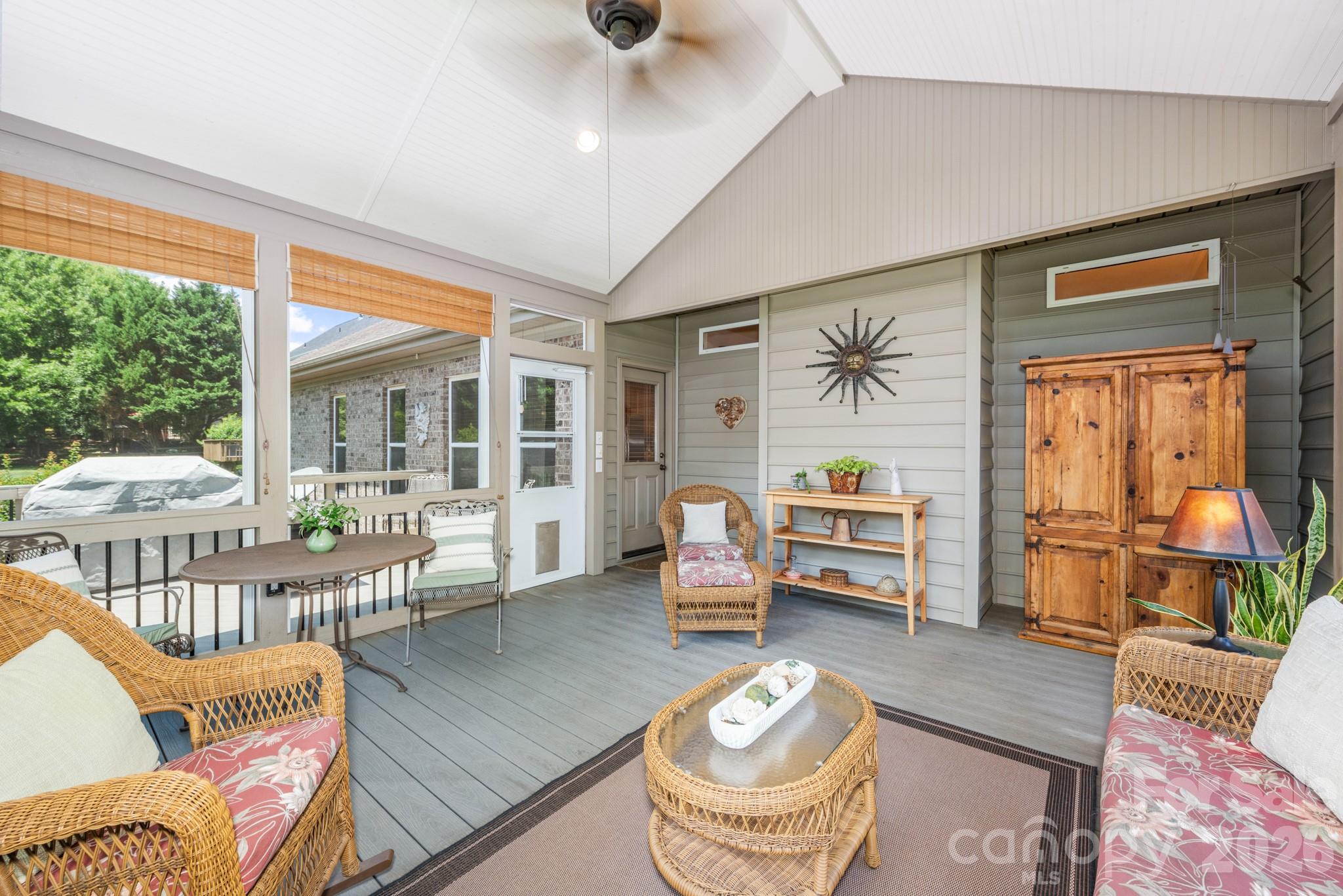 7032 Kidwelly Lane