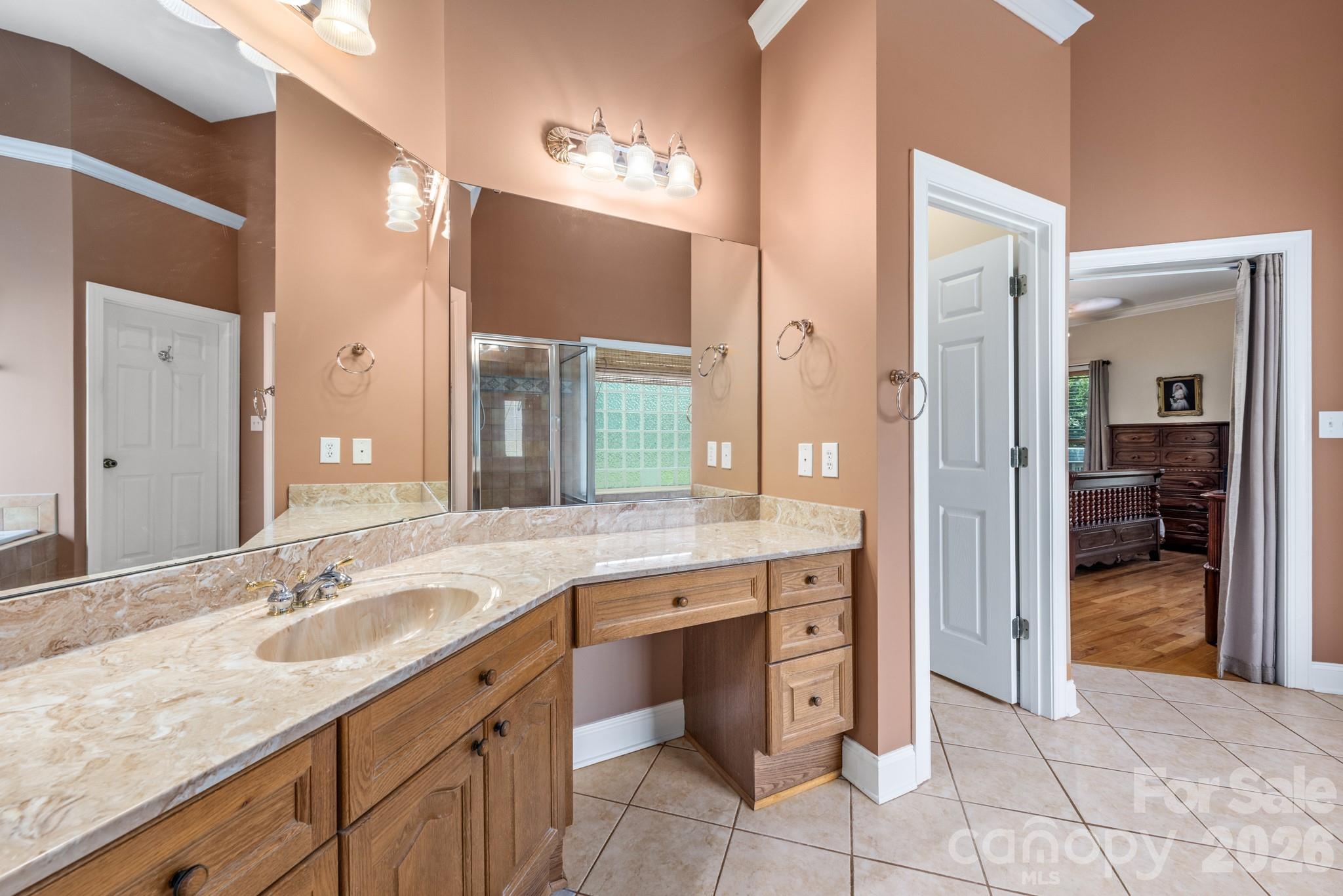 7032 Kidwelly Lane