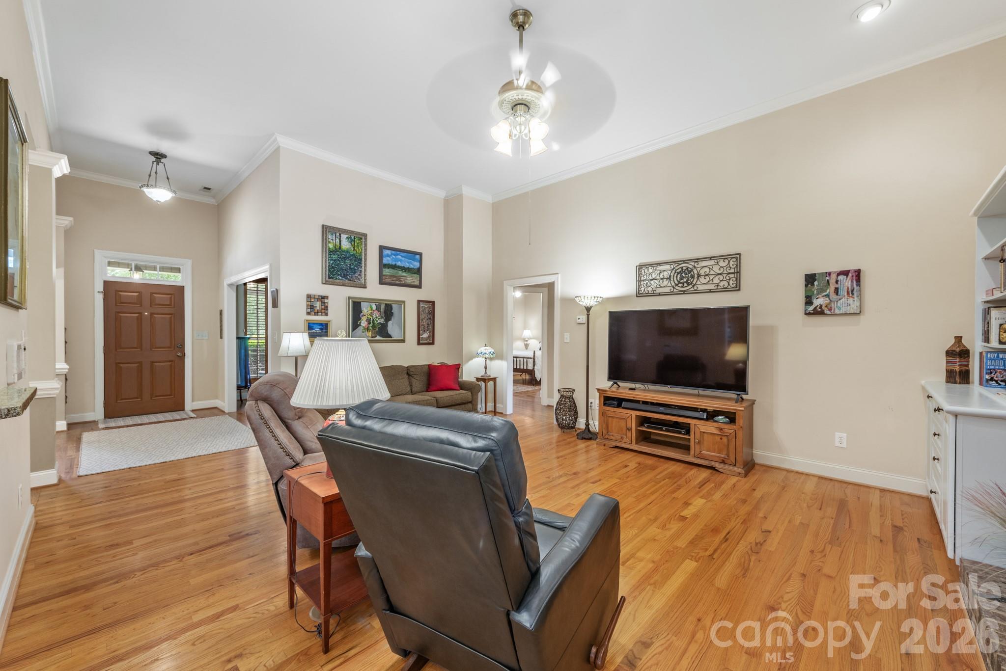 7032 Kidwelly Lane