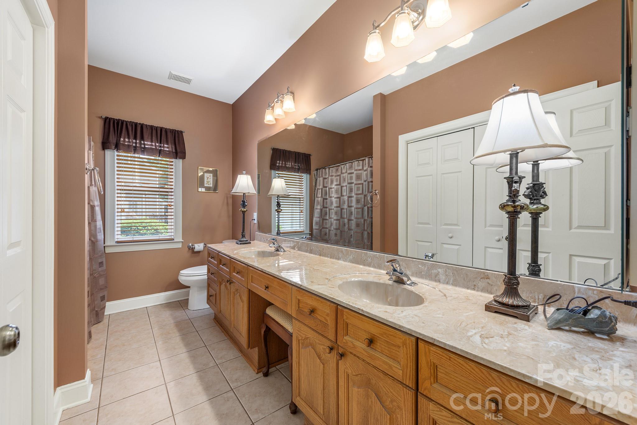 7032 Kidwelly Lane