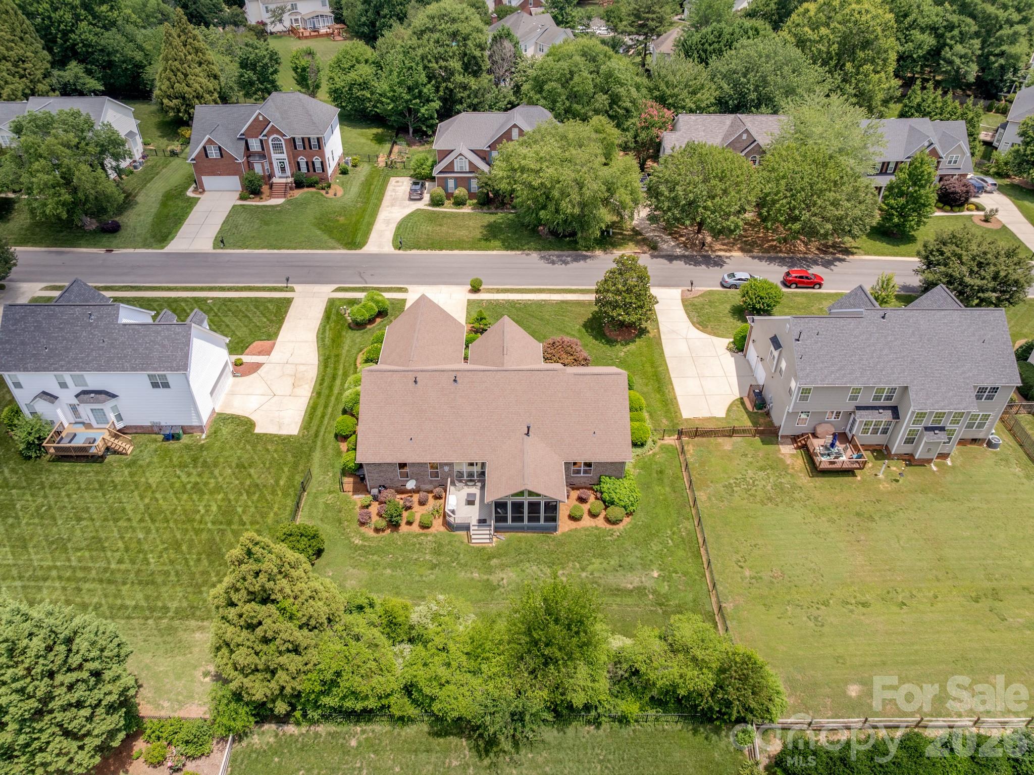 7032 Kidwelly Lane