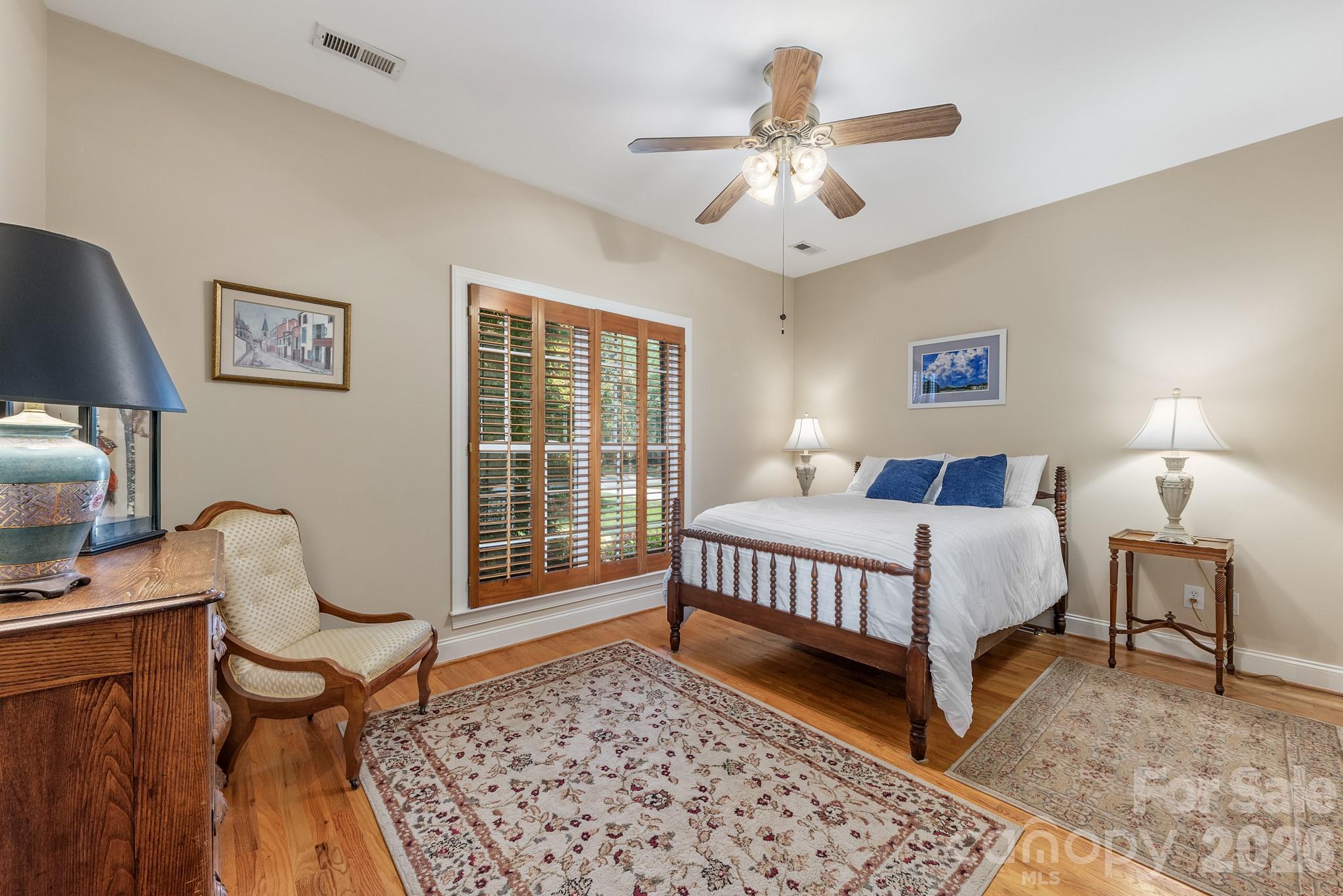 7032 Kidwelly Lane