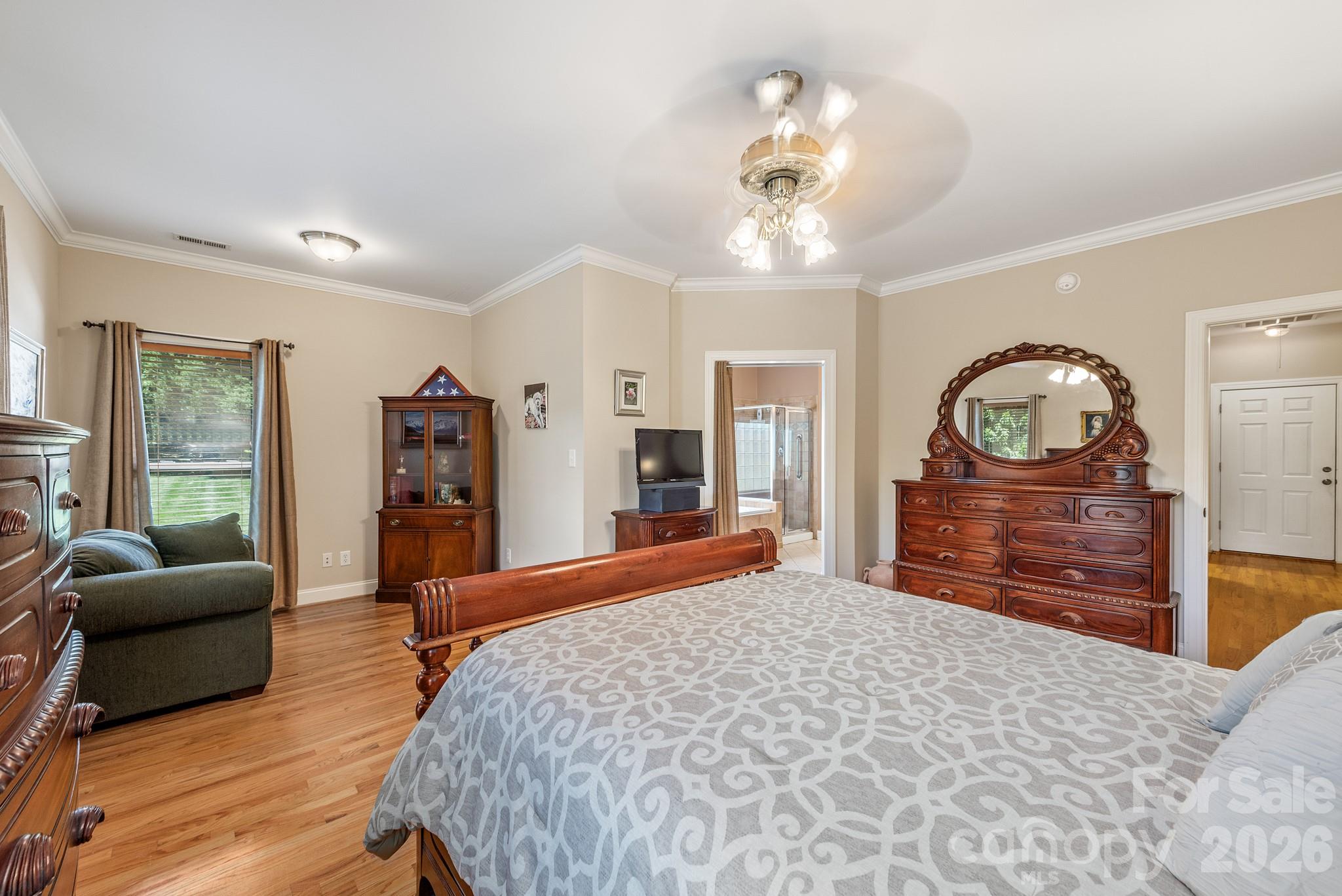 7032 Kidwelly Lane