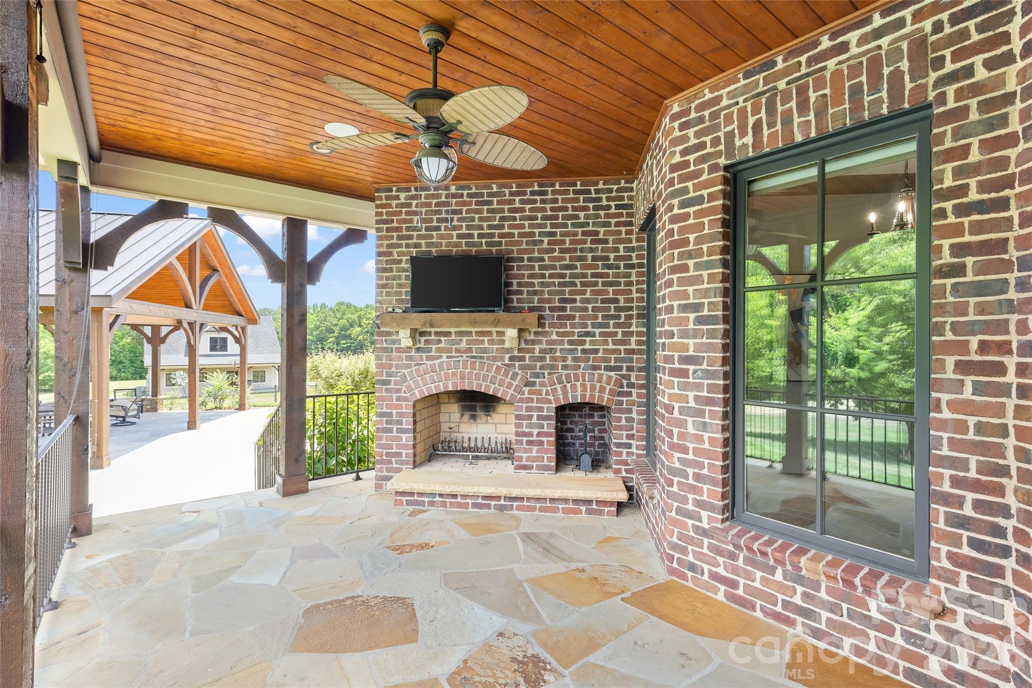 3200 Beaty Road