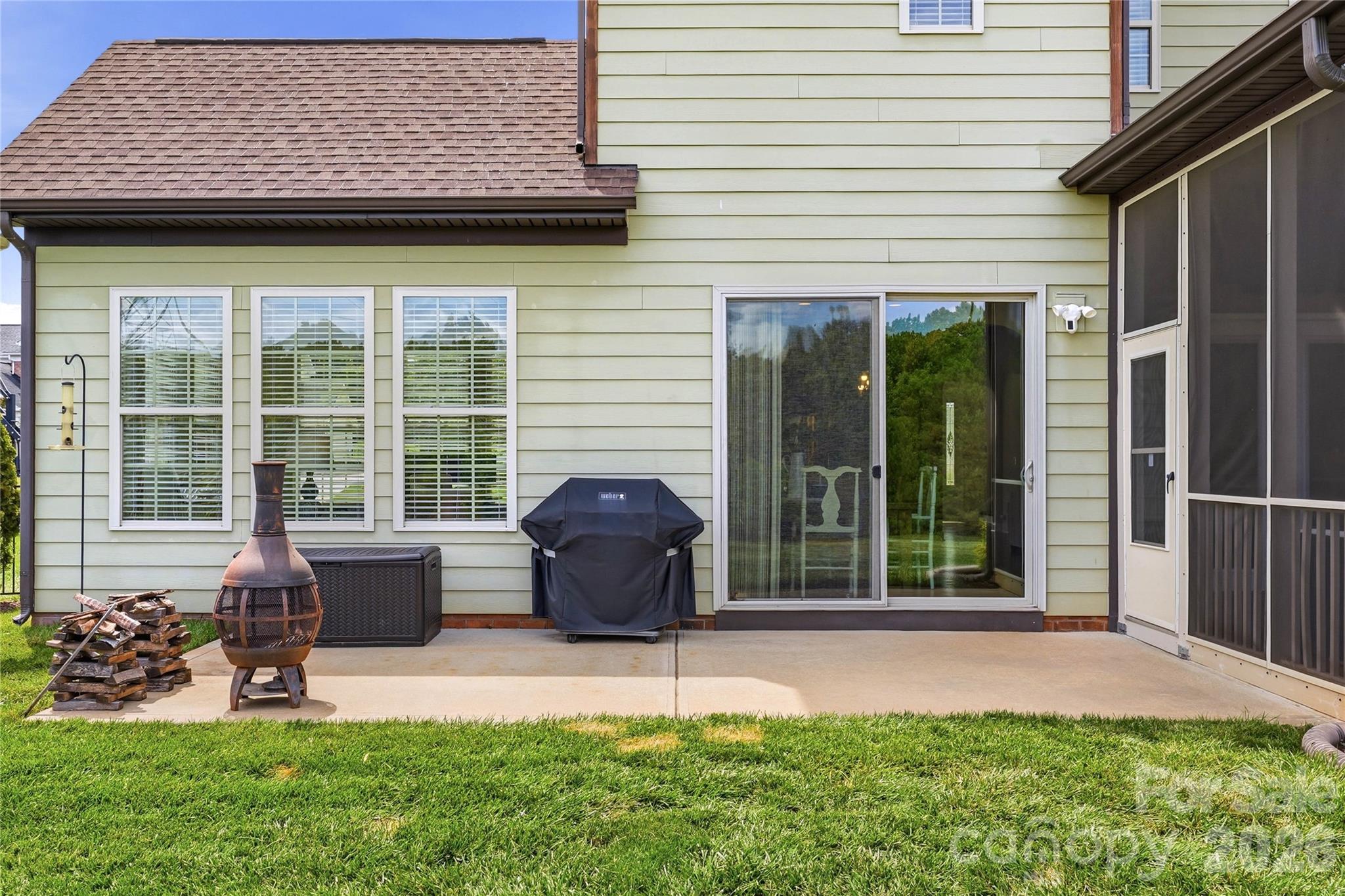 1202 Oleander Lane