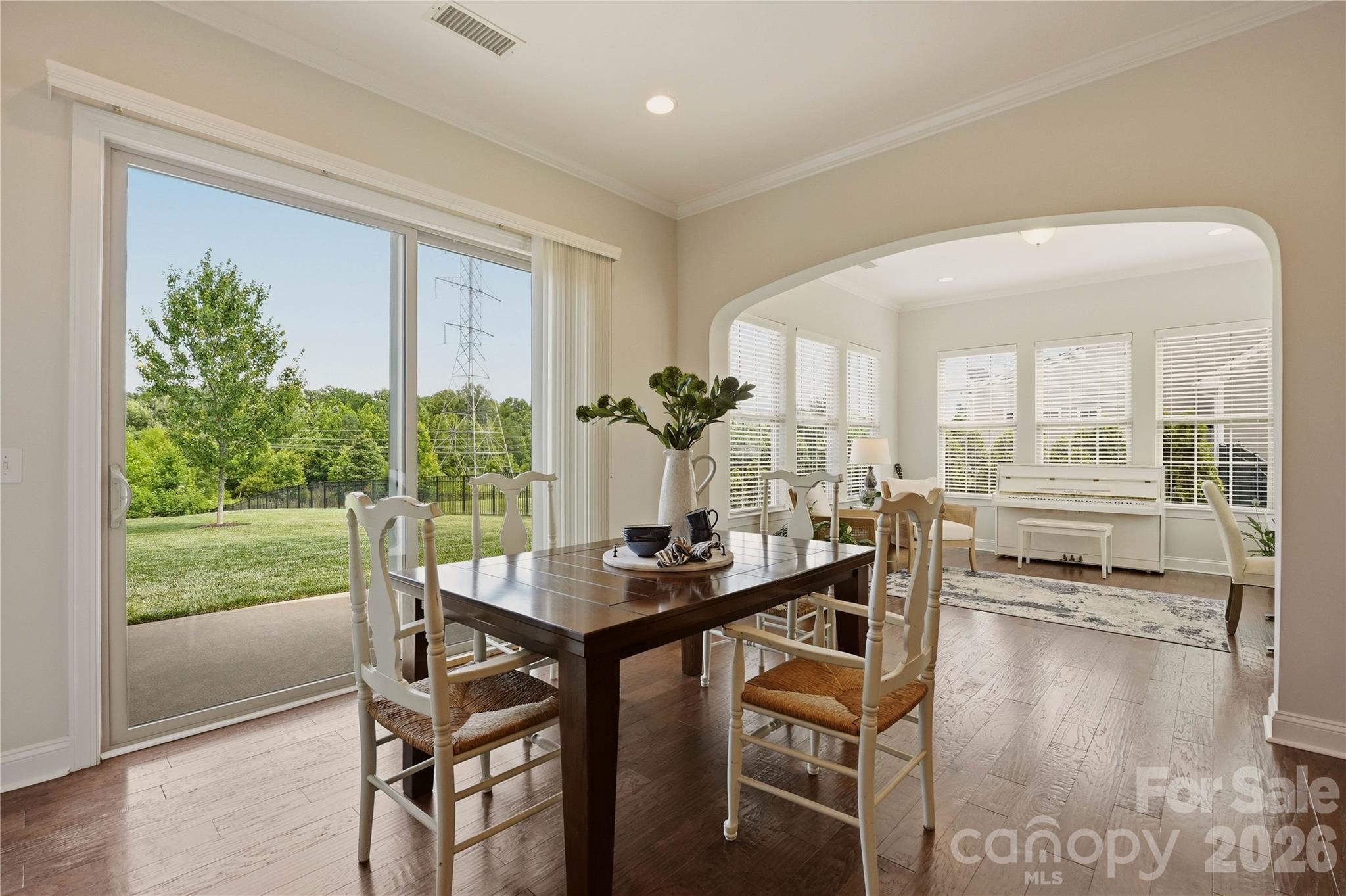 1202 Oleander Lane