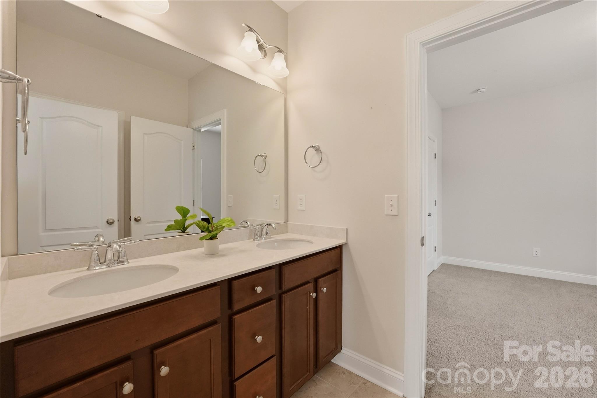 1202 Oleander Lane