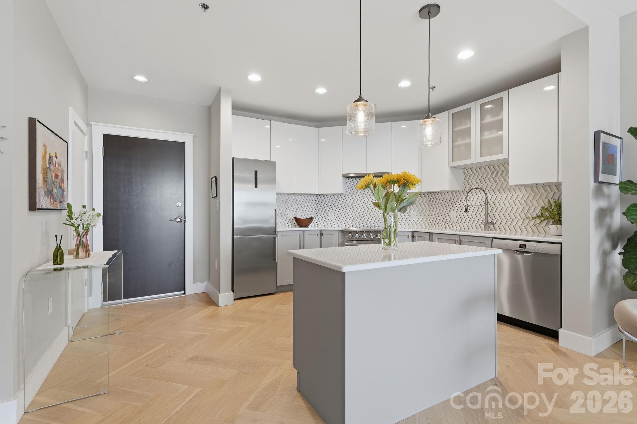 333 W Trade Street Unit: 1306
