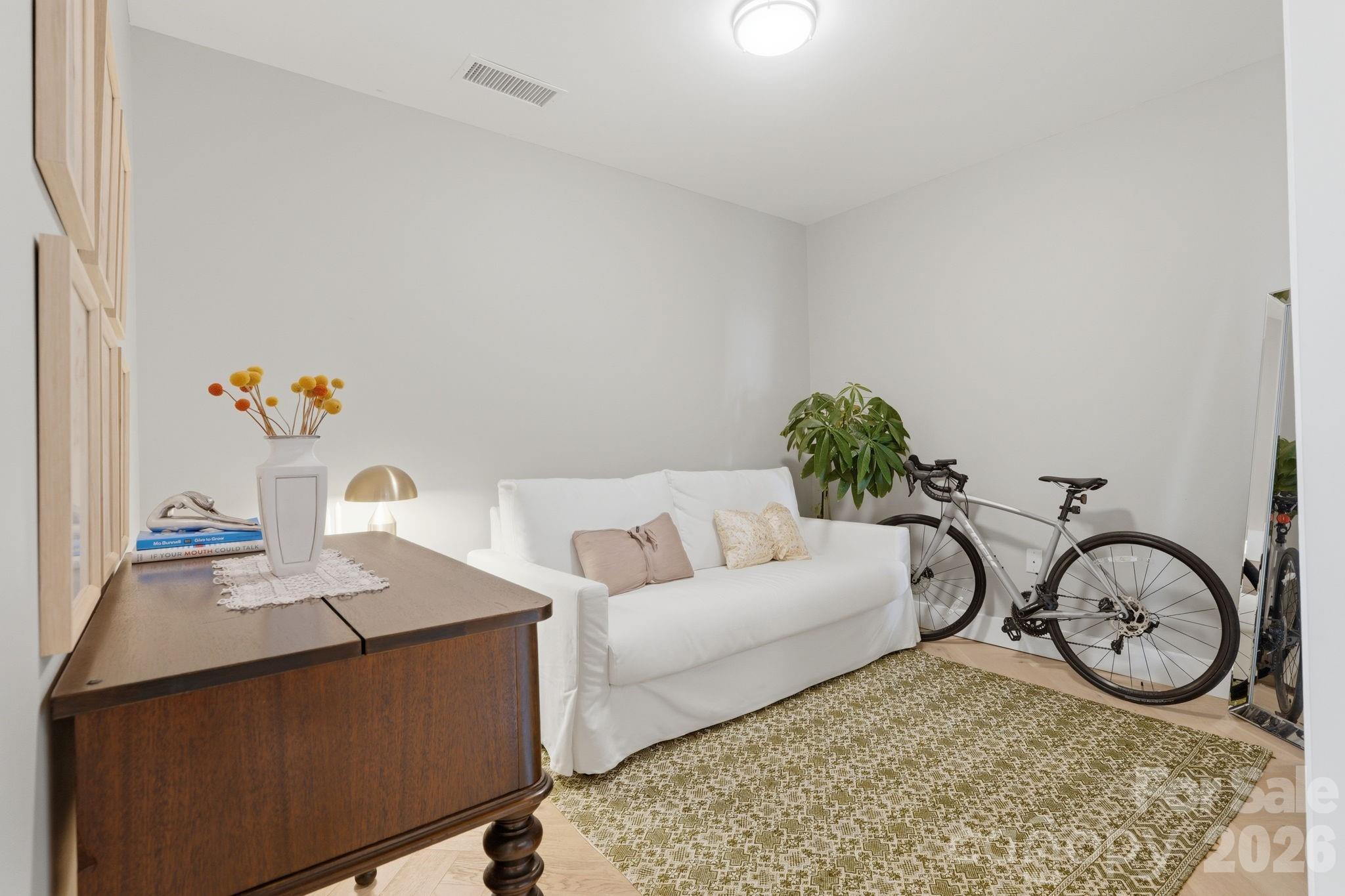 333 W Trade Street Unit: 1306