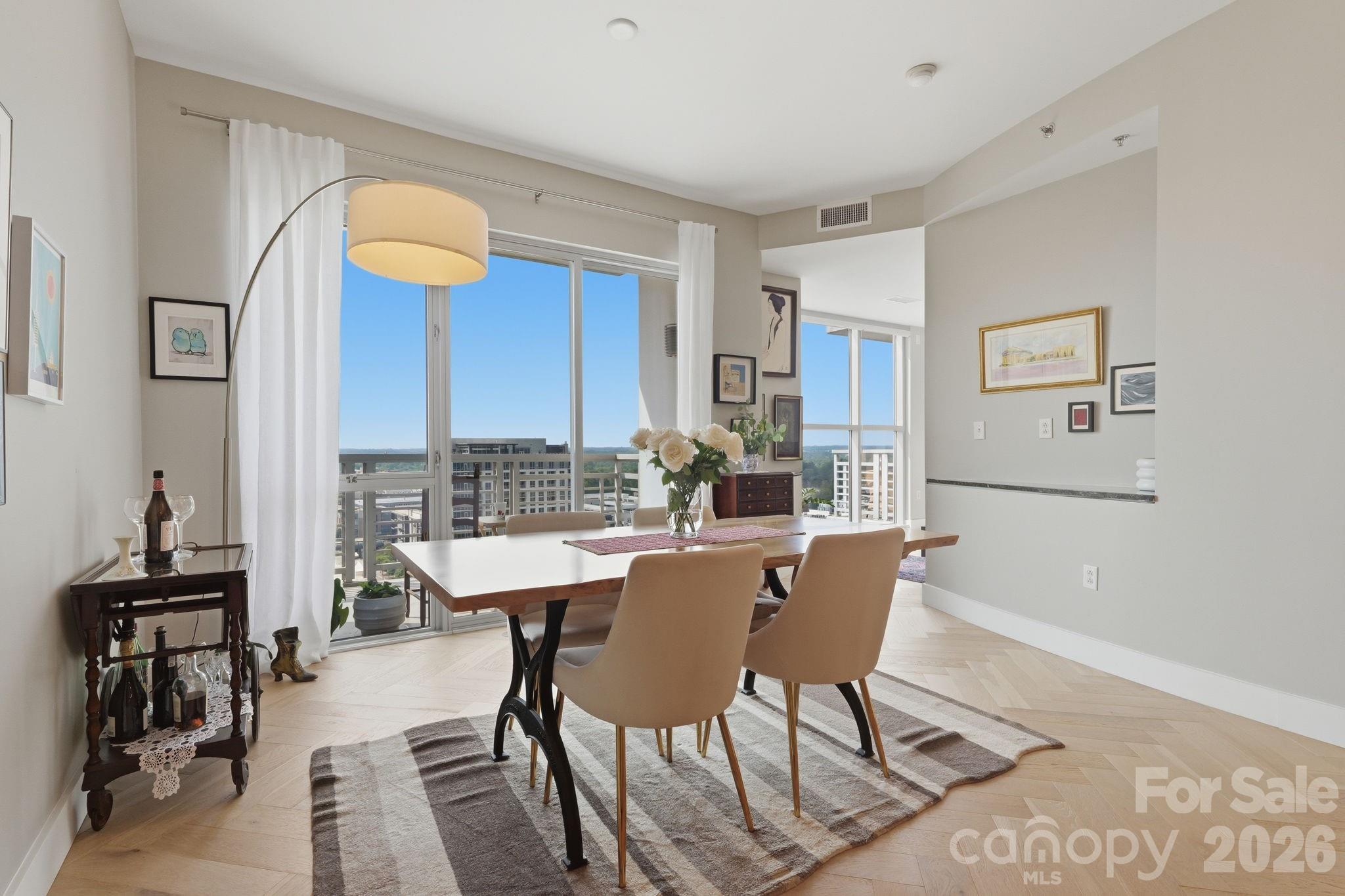 333 W Trade Street Unit: 1306