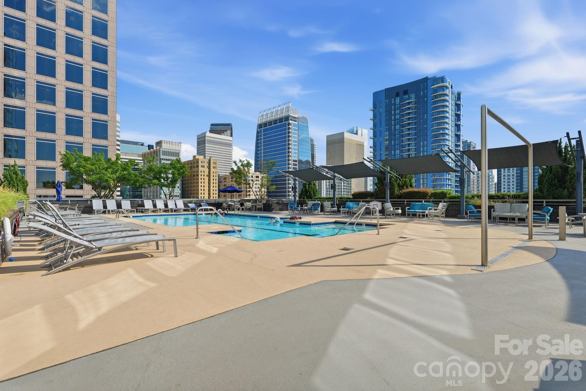 333 W Trade Street Unit: 1306