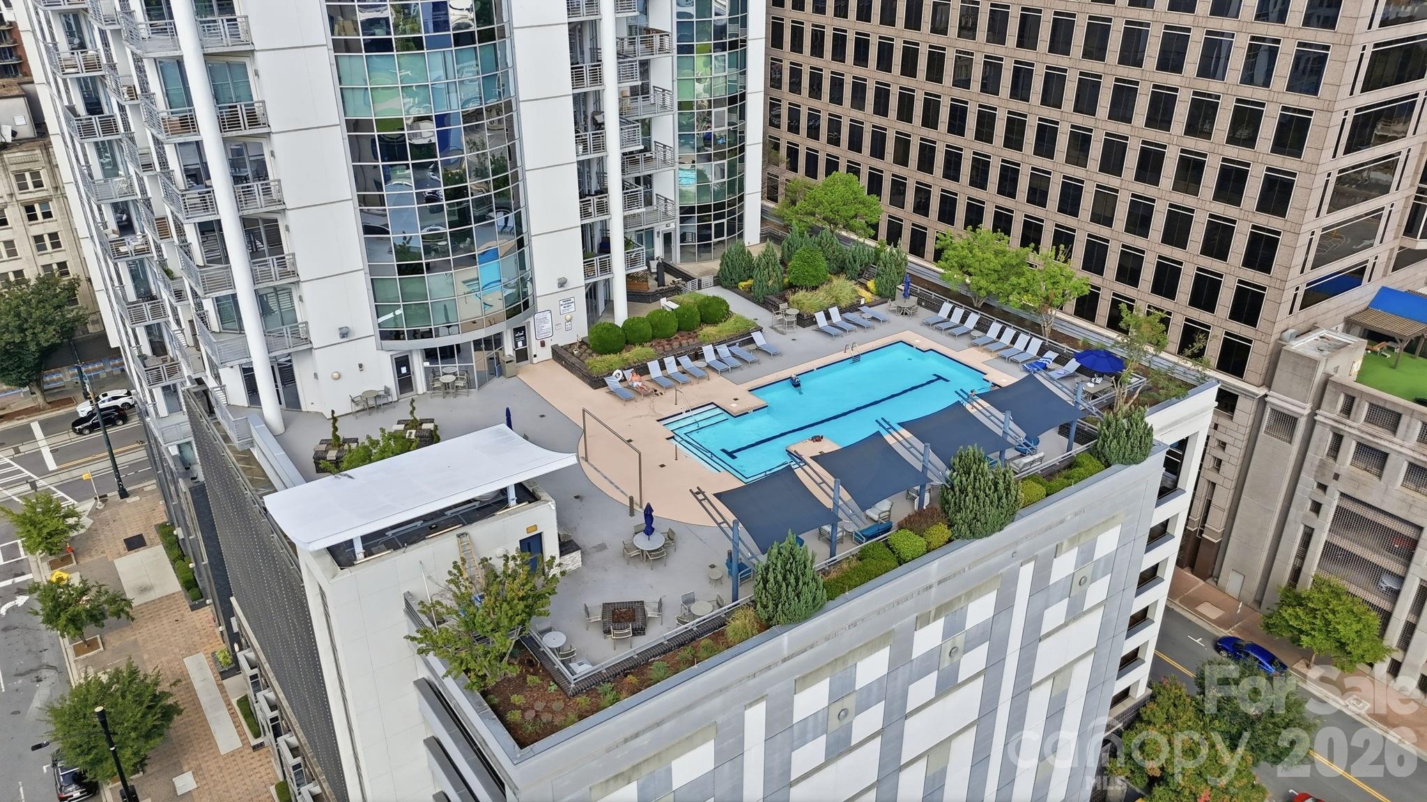 333 W Trade Street Unit: 1306
