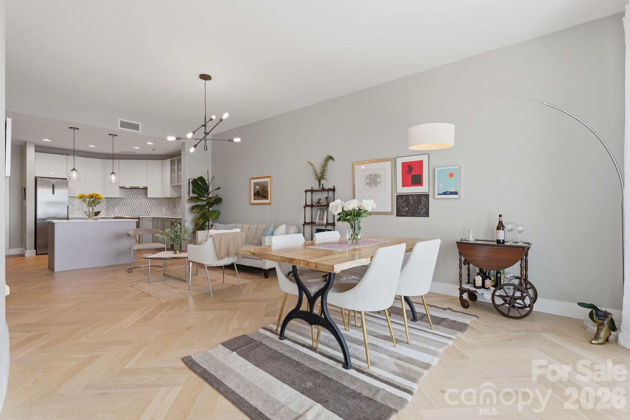 333 W Trade Street Unit: 1306