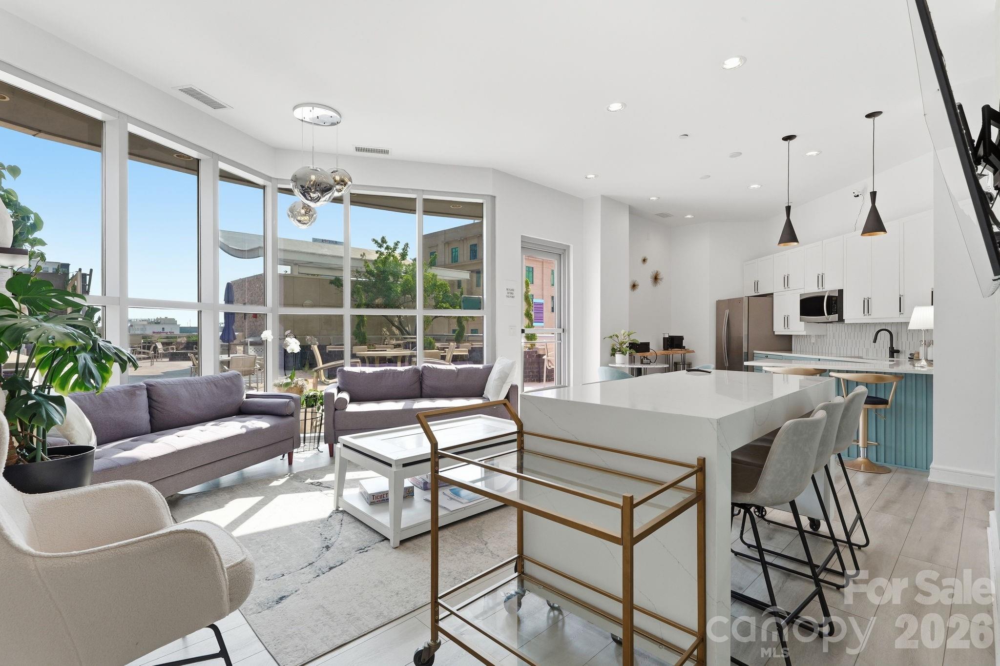 333 W Trade Street Unit: 1306