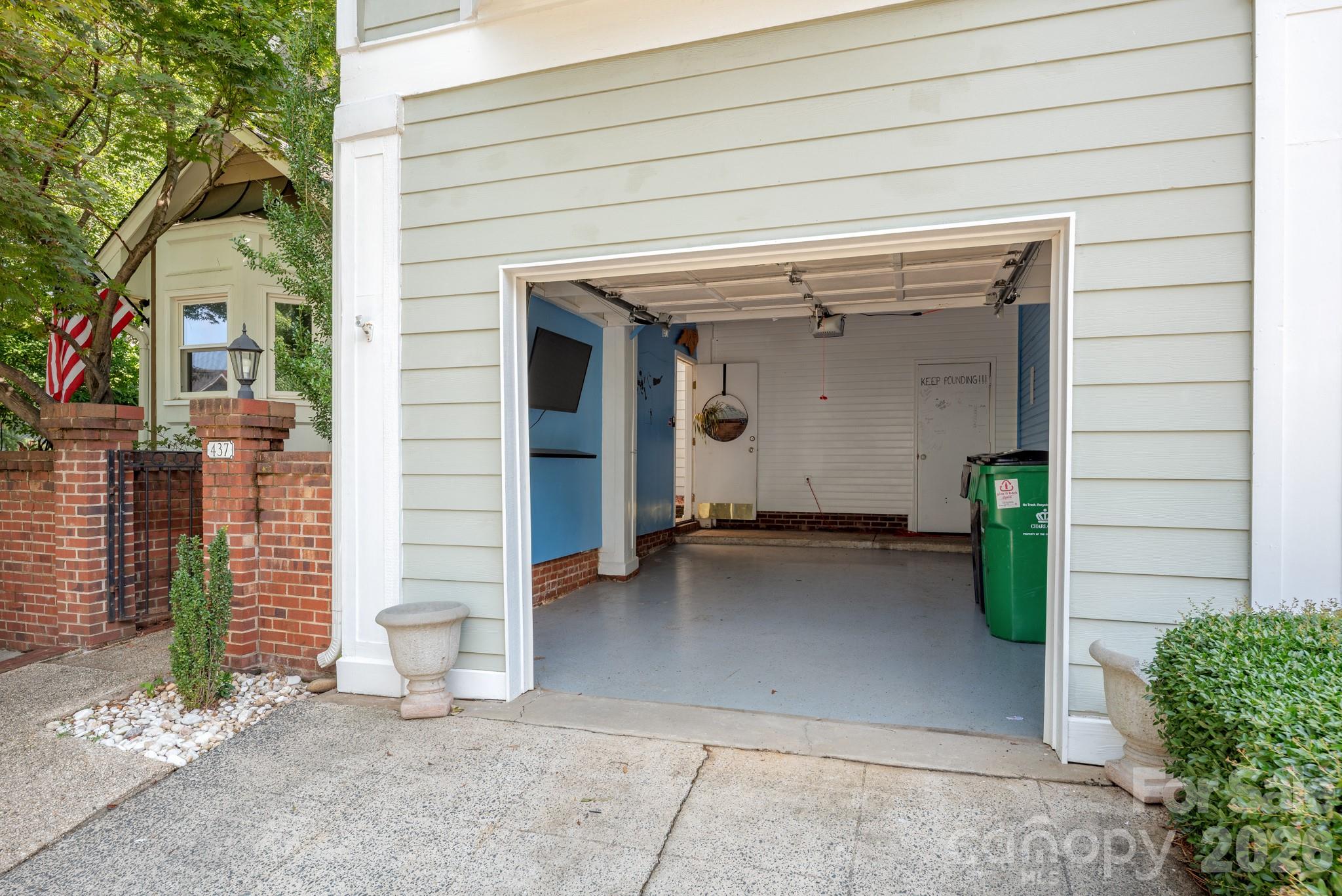 437 Clarkson Green Street