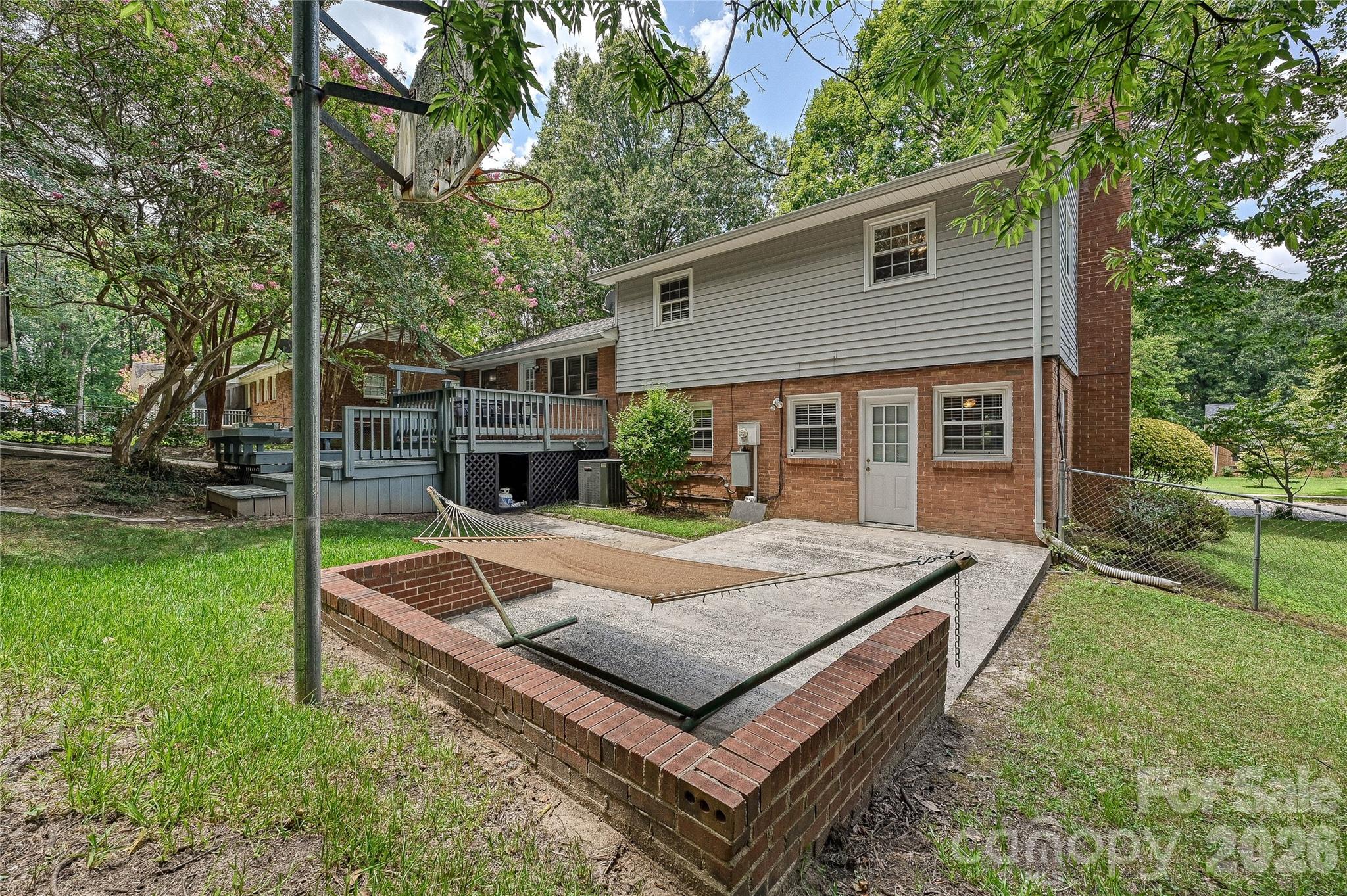 2308 Knickerbocker Drive