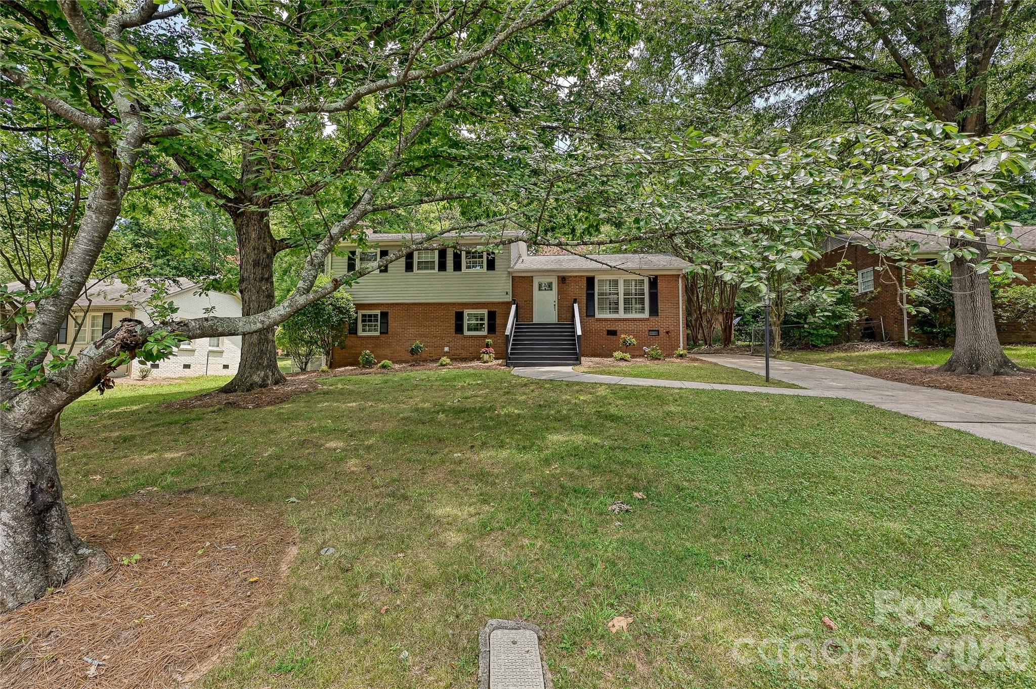 2308 Knickerbocker Drive