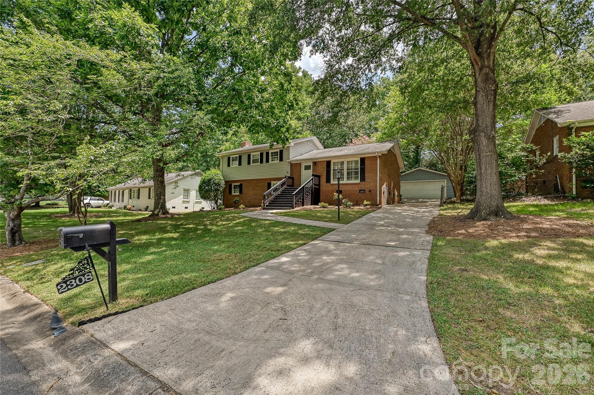 2308 Knickerbocker Drive
