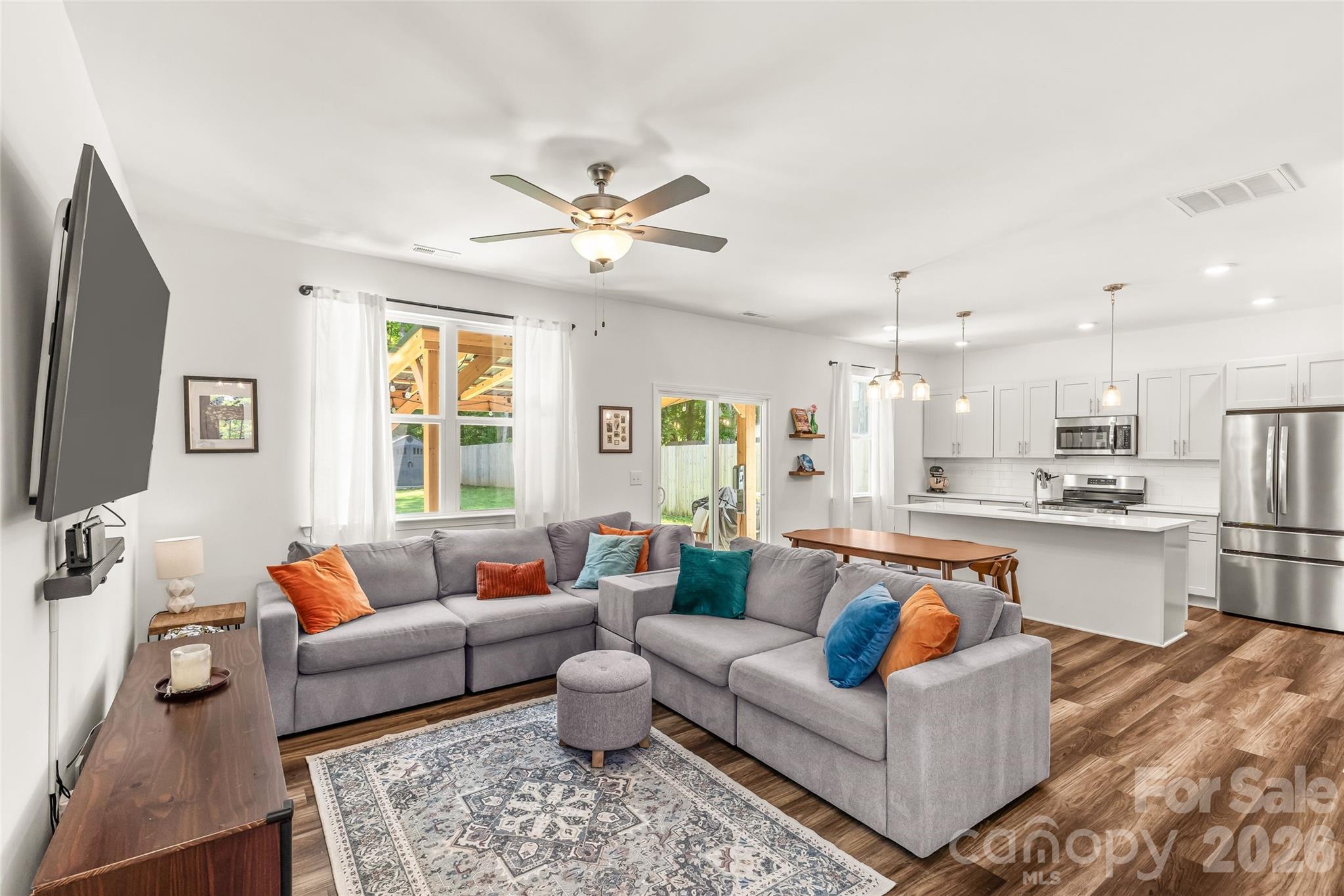 1913 Marlwood Circle