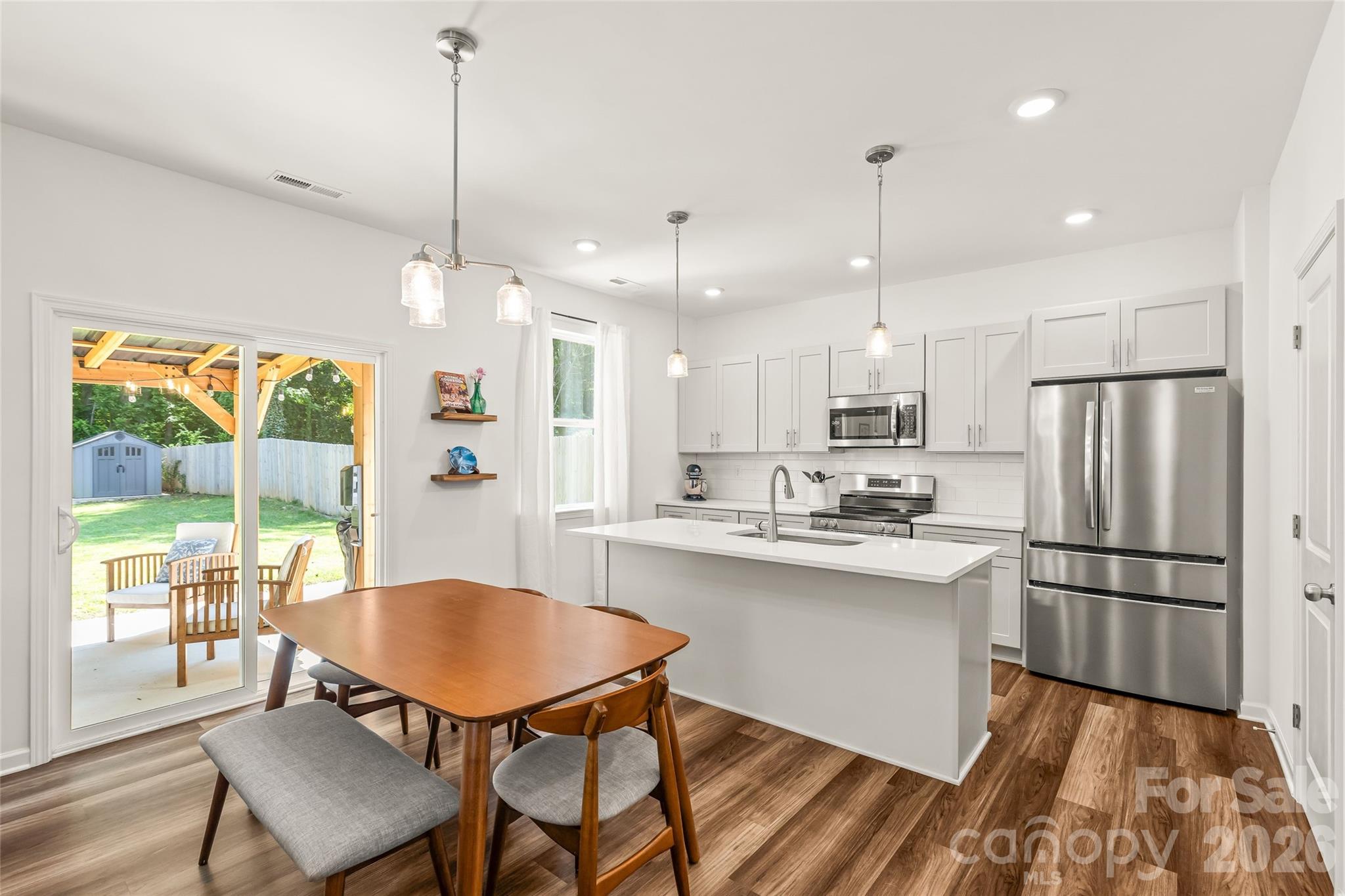 1913 Marlwood Circle