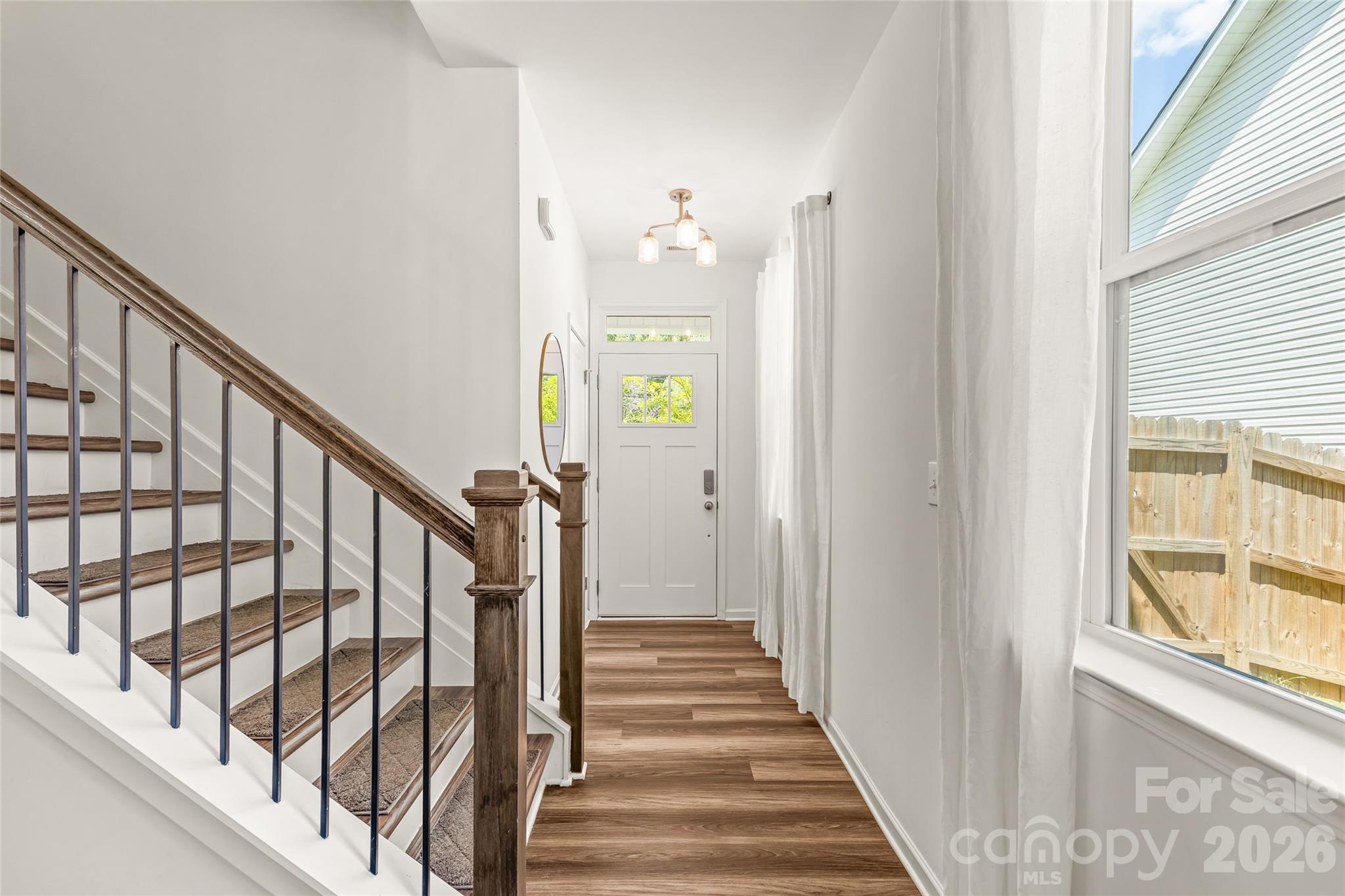 1913 Marlwood Circle