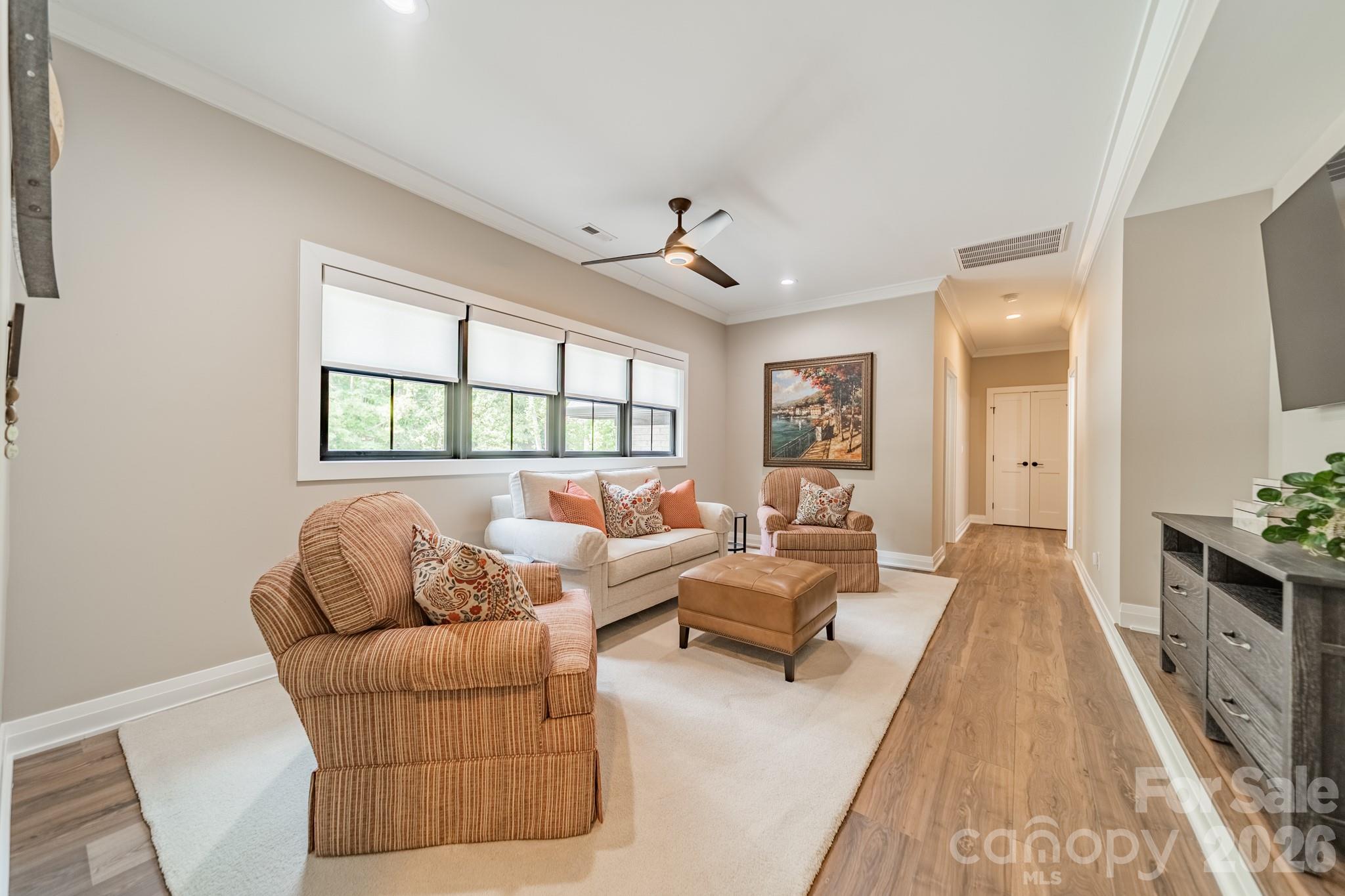 1725 Turtlewood Drive