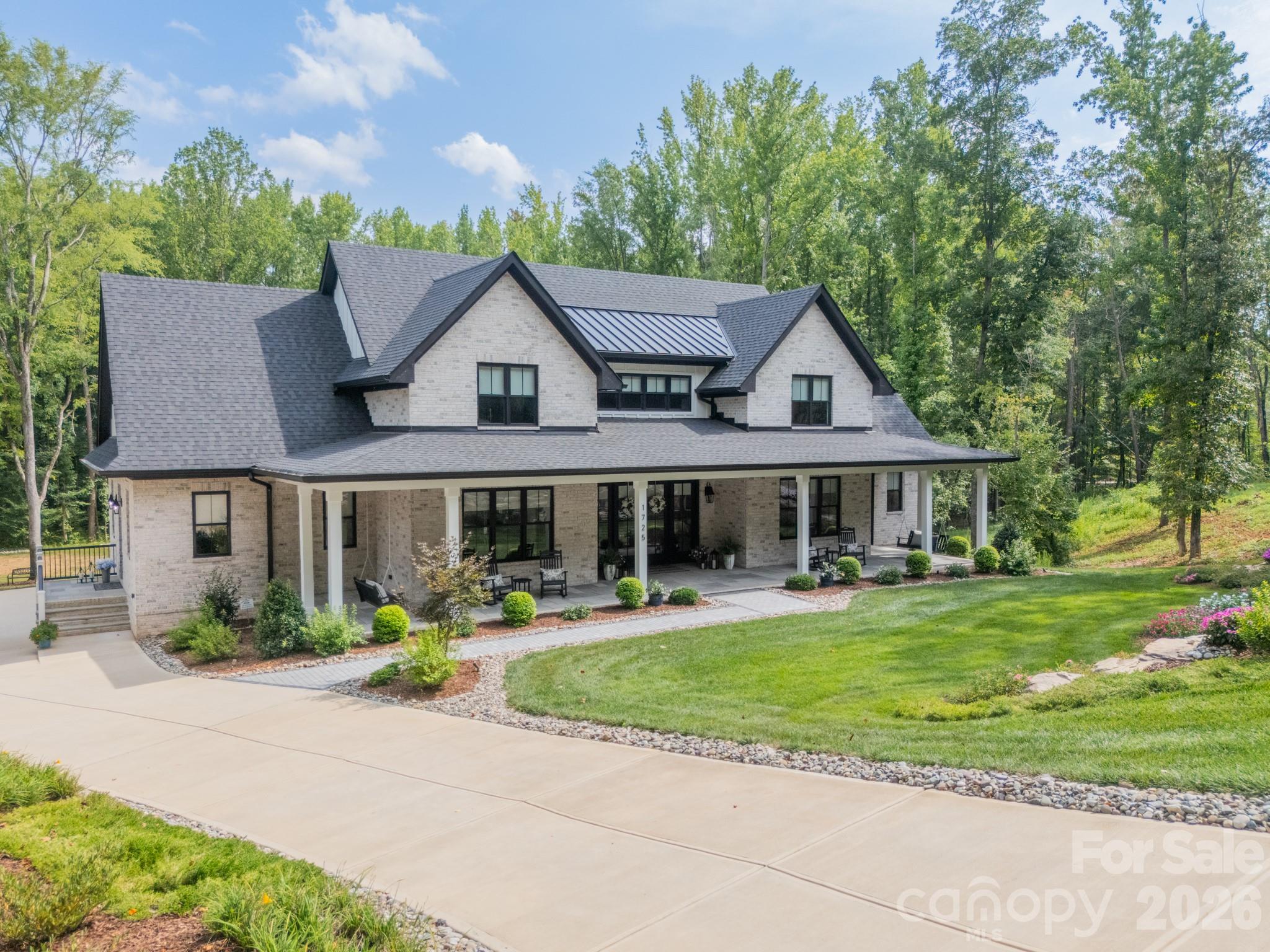 1725 Turtlewood Drive