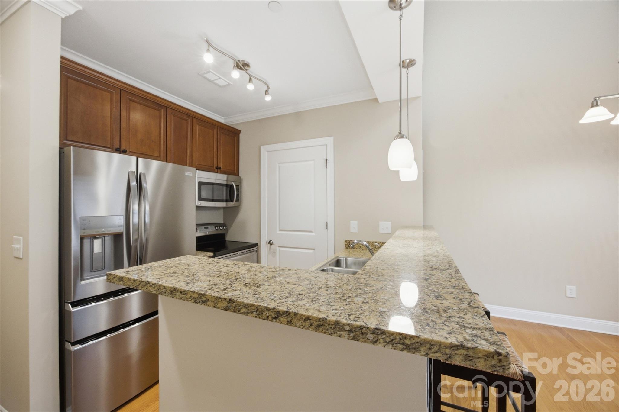 301 E Tremont Avenue Unit: 318