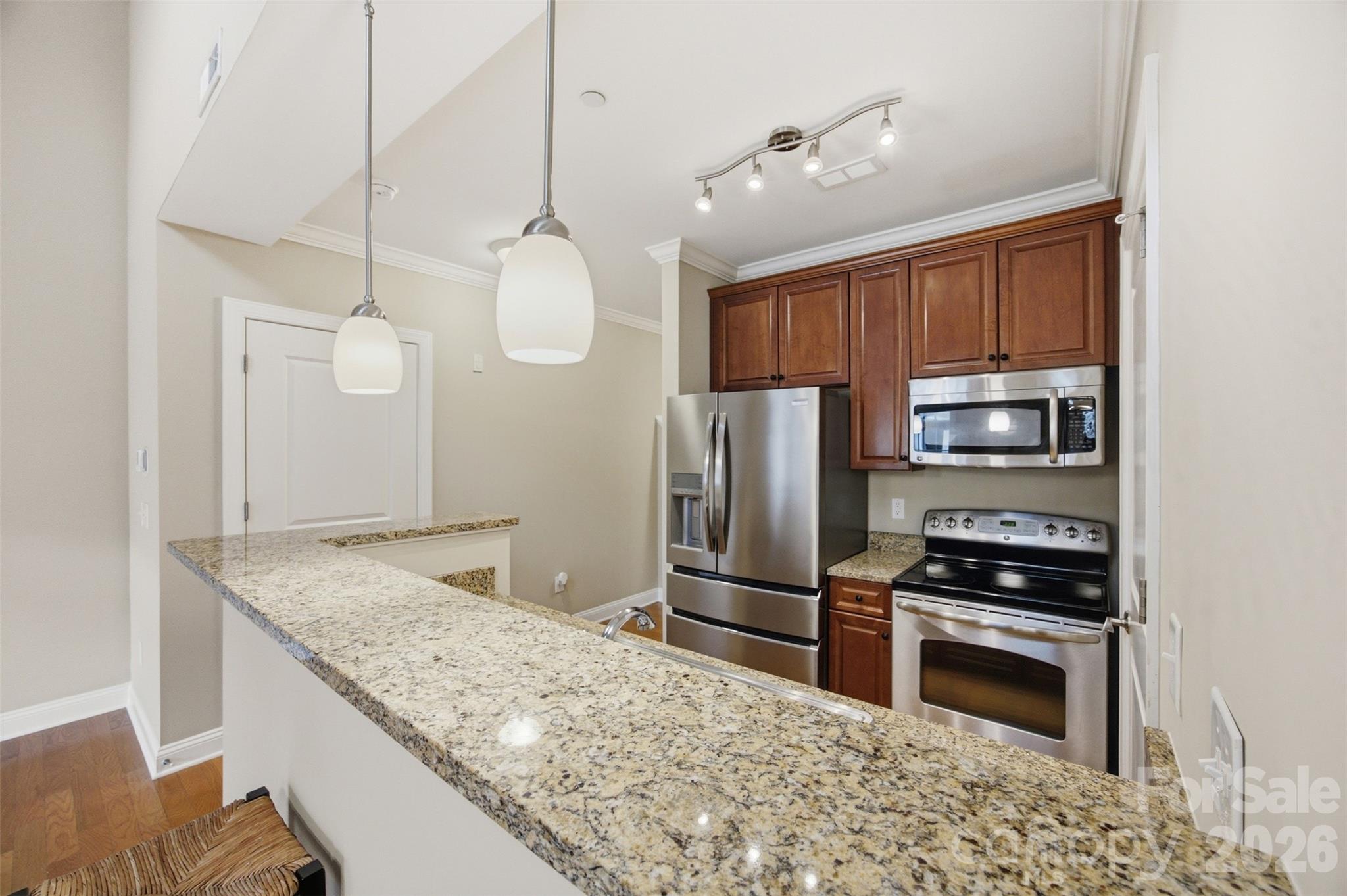 301 E Tremont Avenue Unit: 318